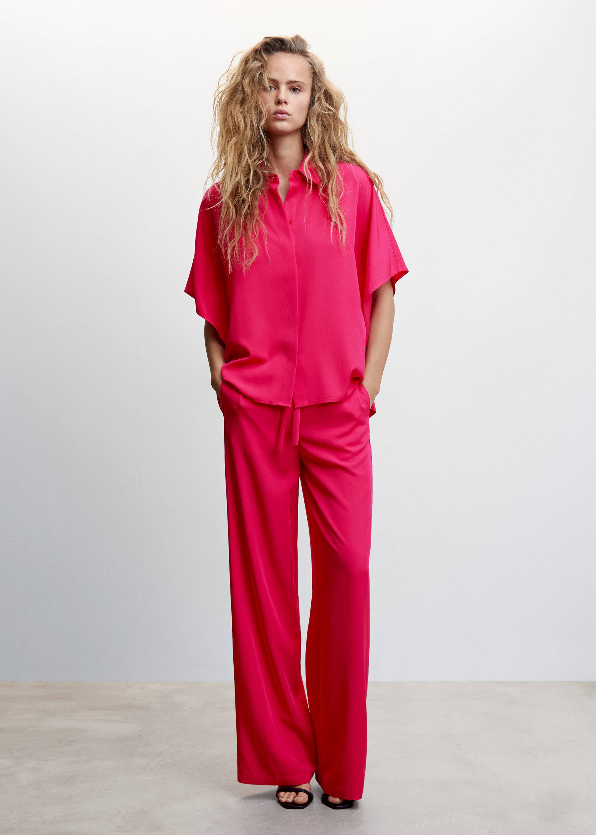 Short sleeved blouse - General plane