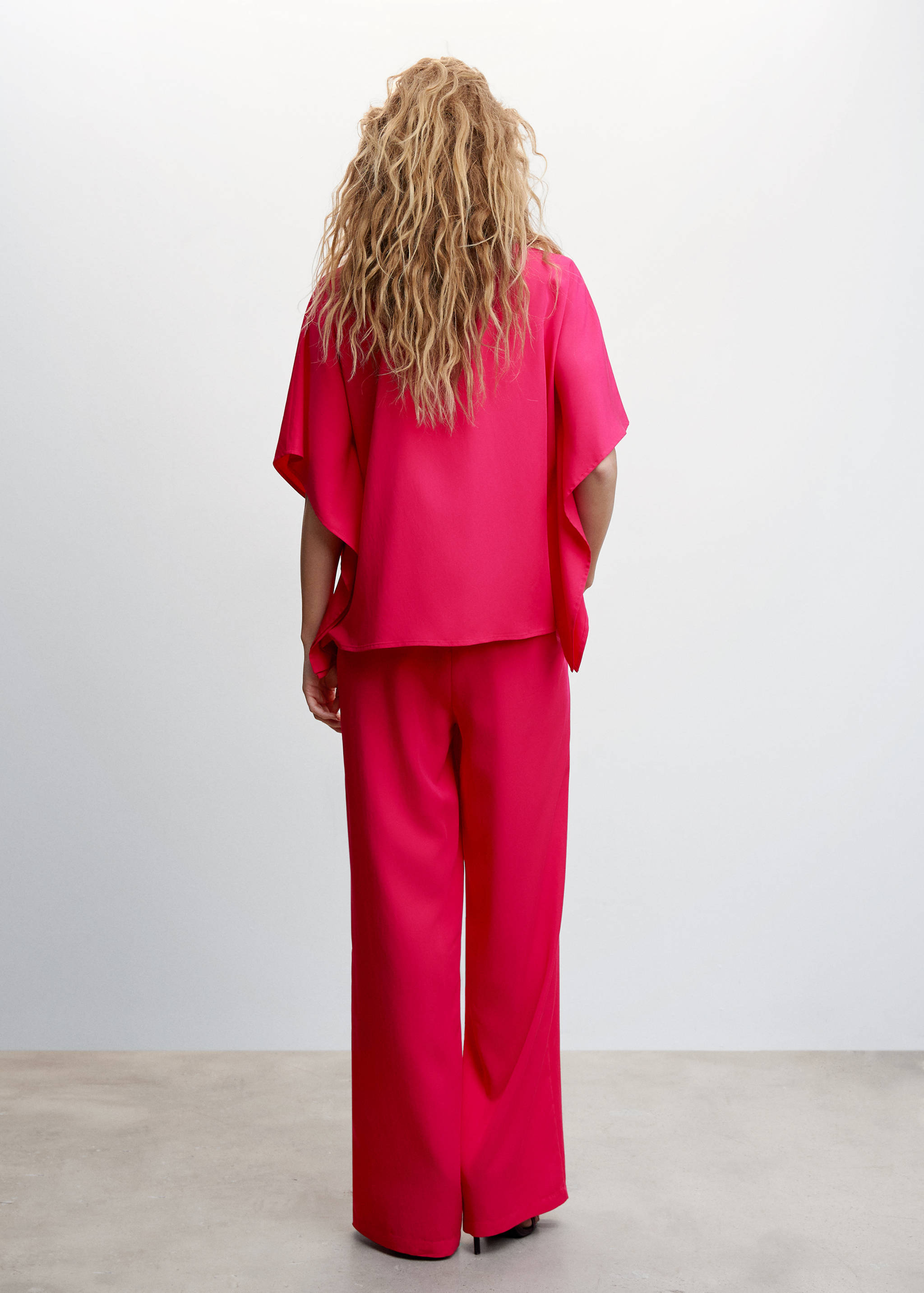 Short sleeved blouse - Reverse of the article