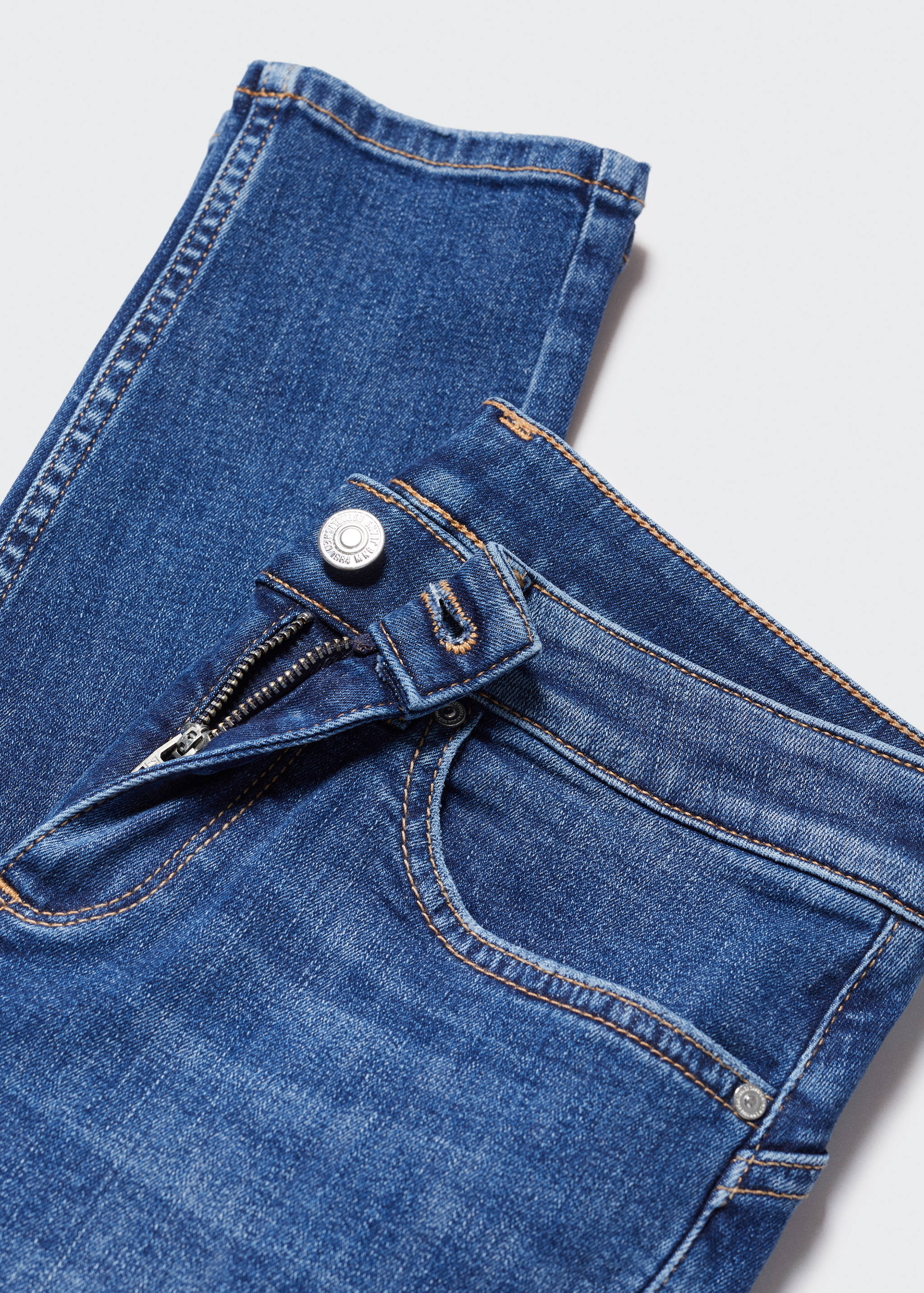 Blugi skinny push-up - Detaliu al articolului 8