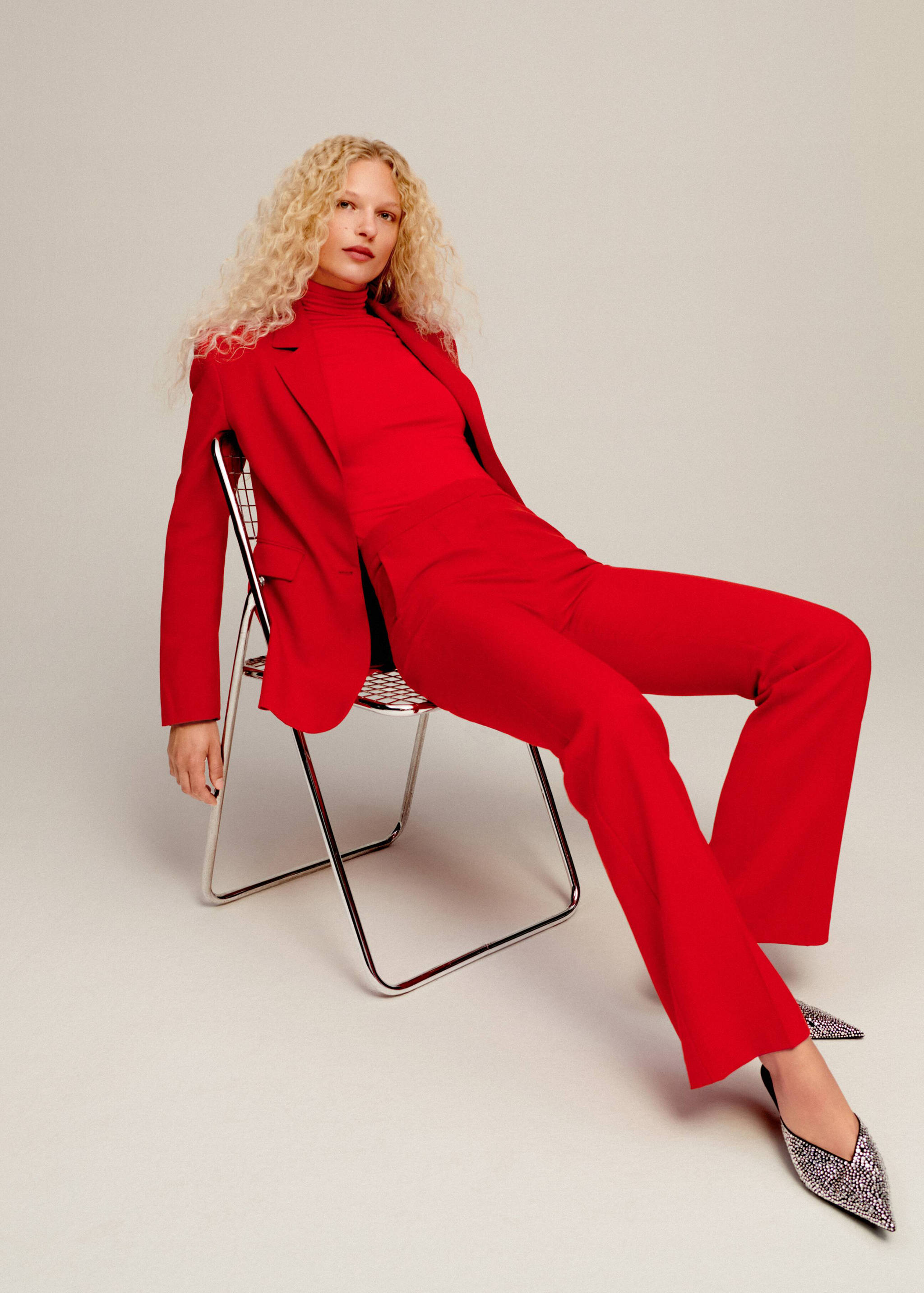 Strassverzierter Schuh mit Spitze - Allgemeine Ansicht