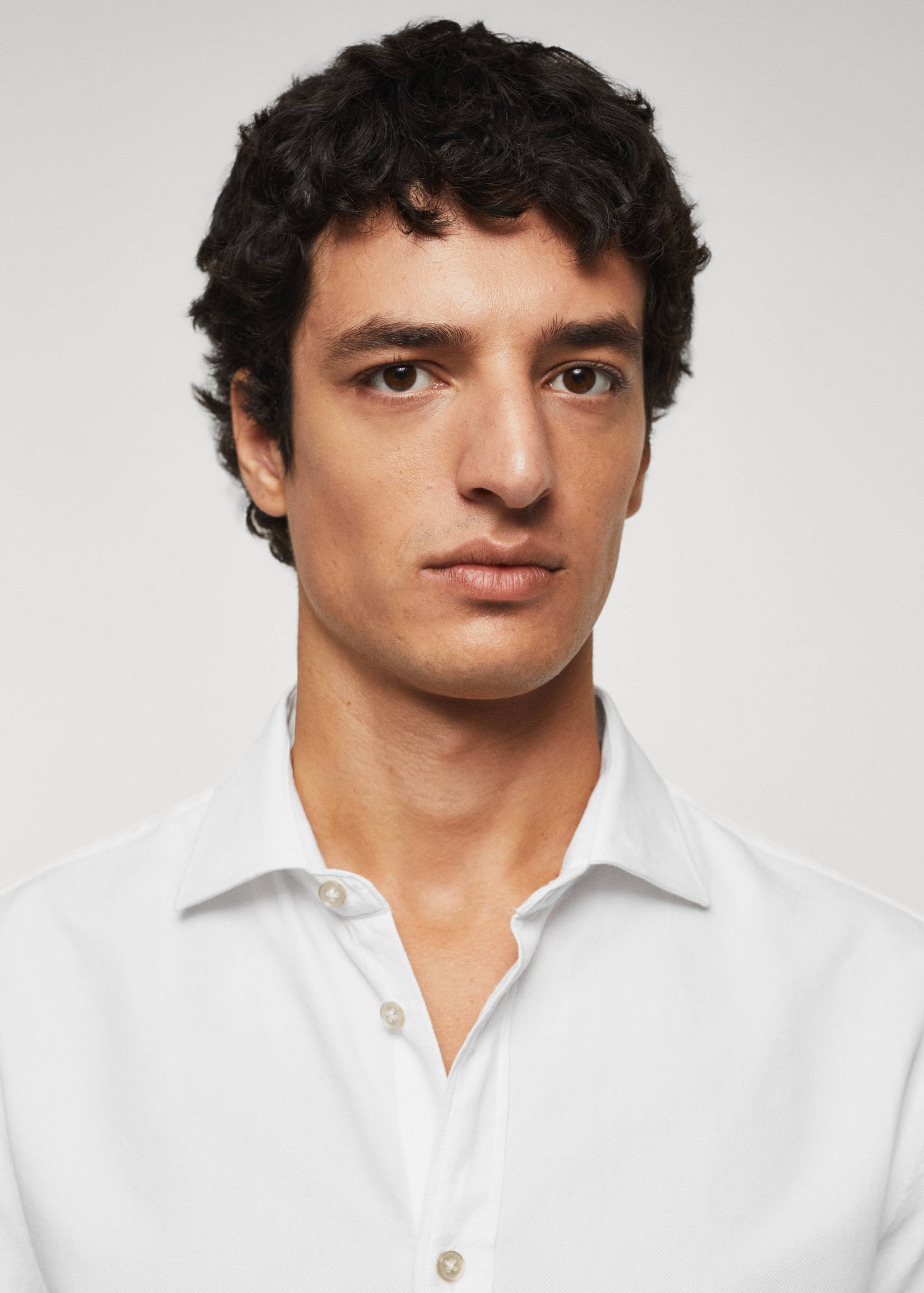 Slim-fit cotton structured shirt - Details of the article 1