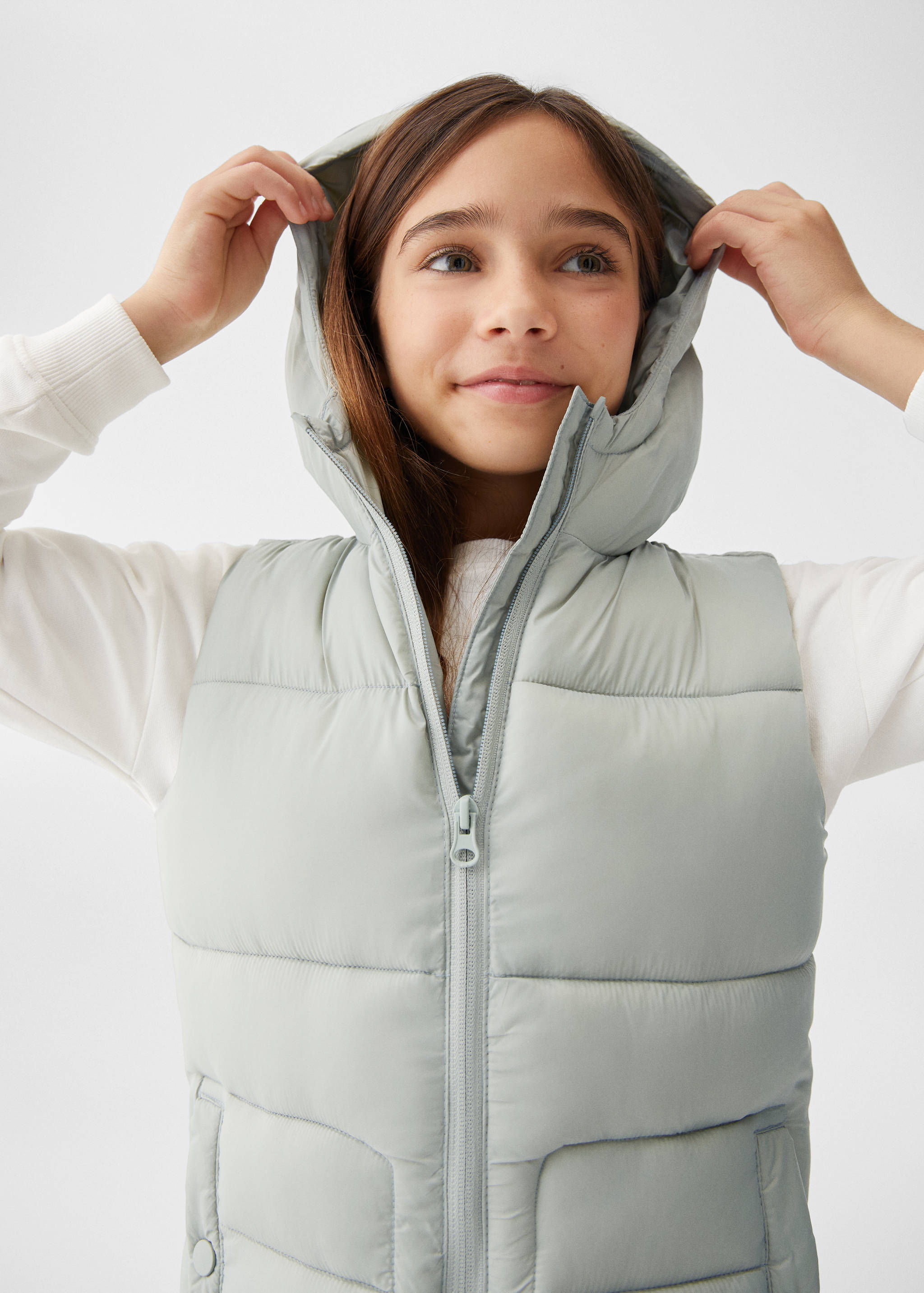 Quilted gilet with hood - Details of the article 2