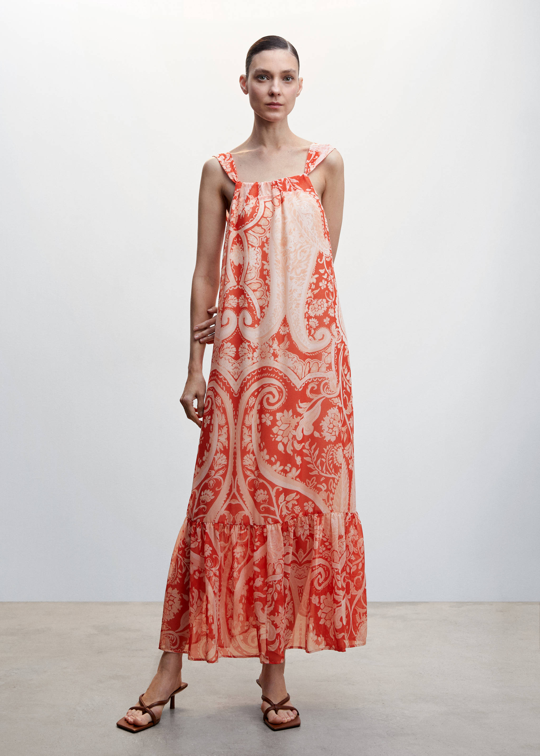 Open back printed dress - General plane