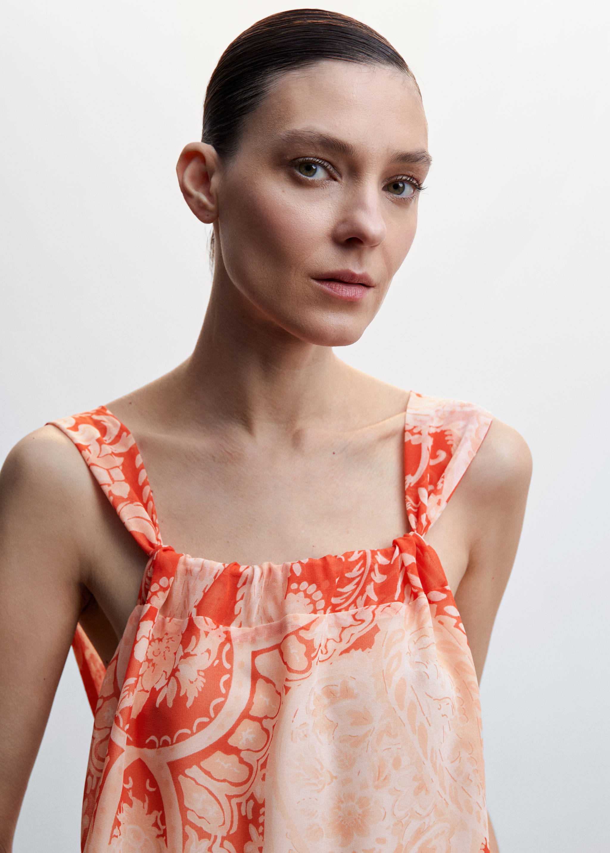 Open back printed dress - Details of the article 1