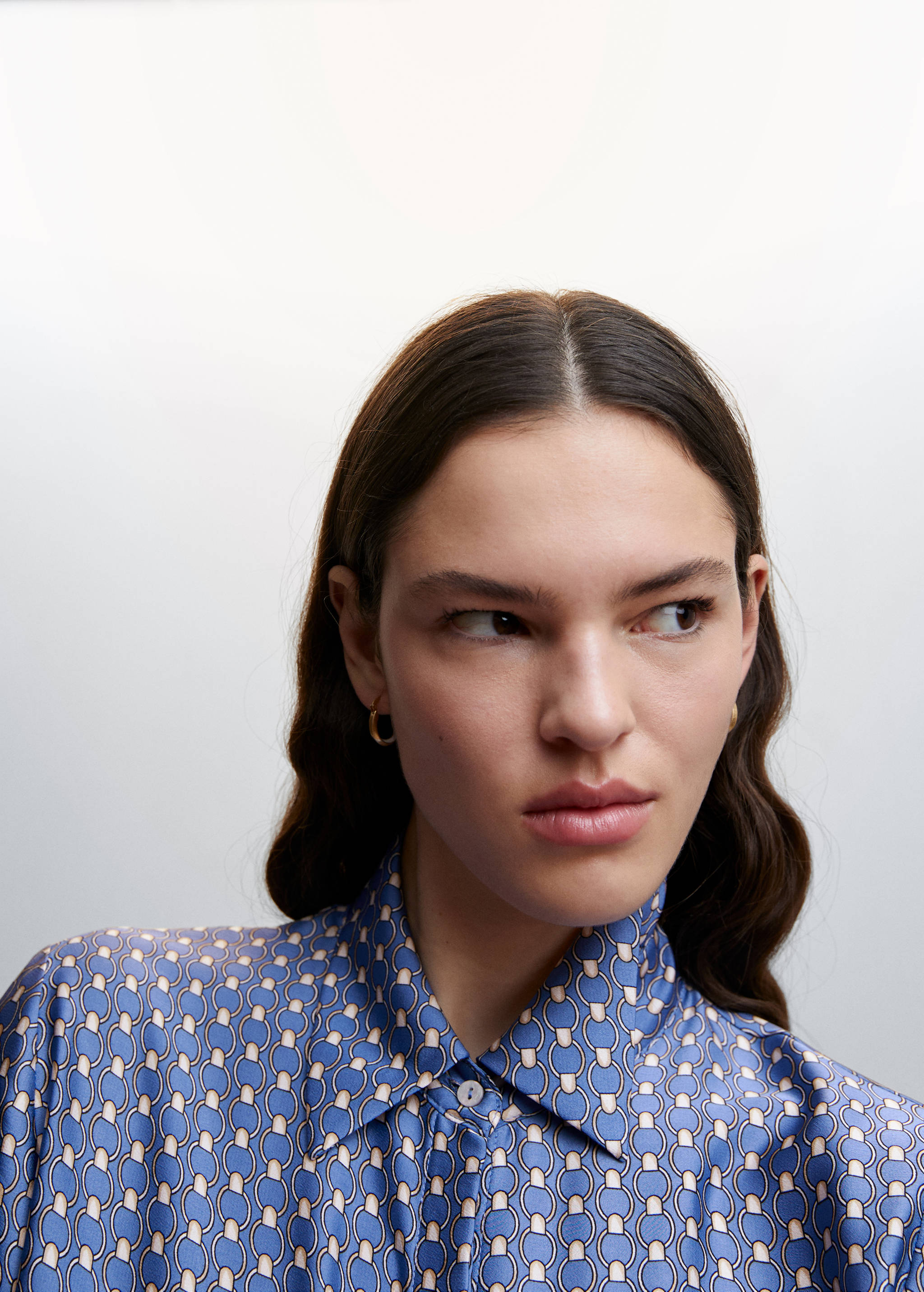 Satin finish flowy shirt - Details of the article 1