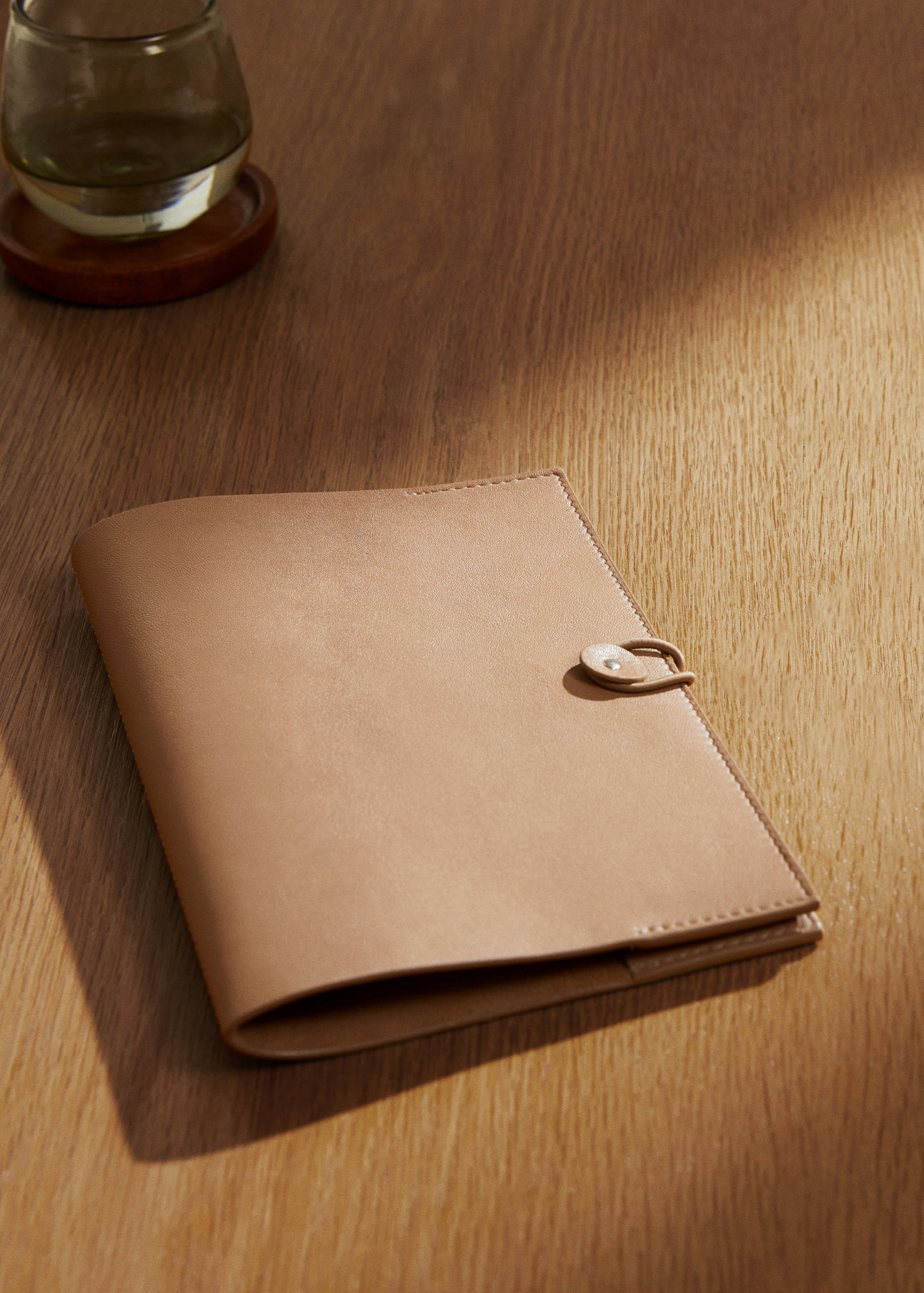 Mapă din piele - Plan general