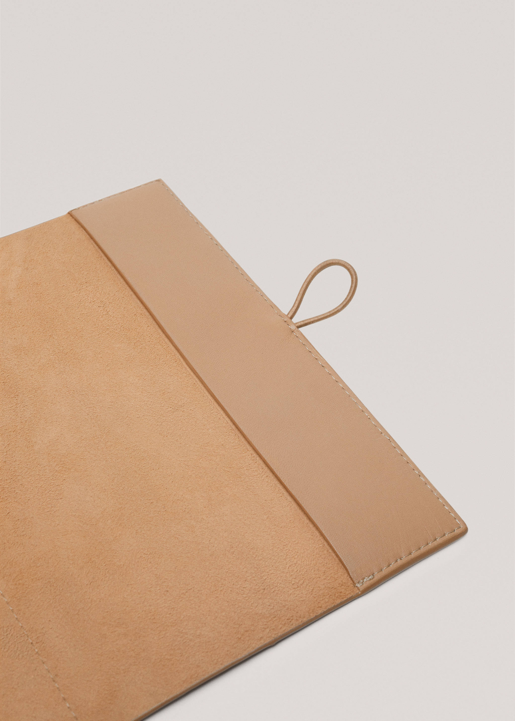 Mapă din piele - Plan mediu