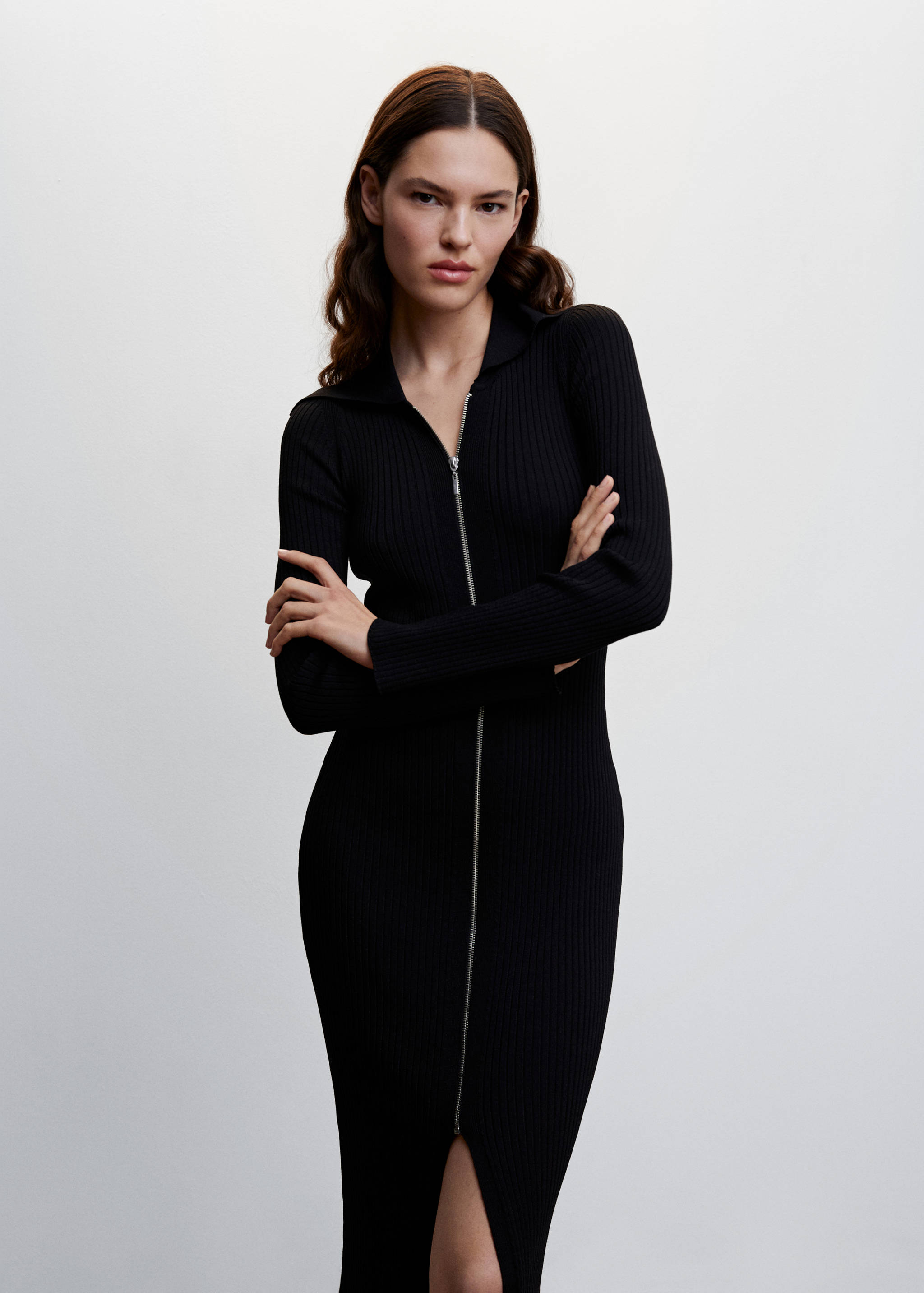 Black knitted dress with zip - Medium plane