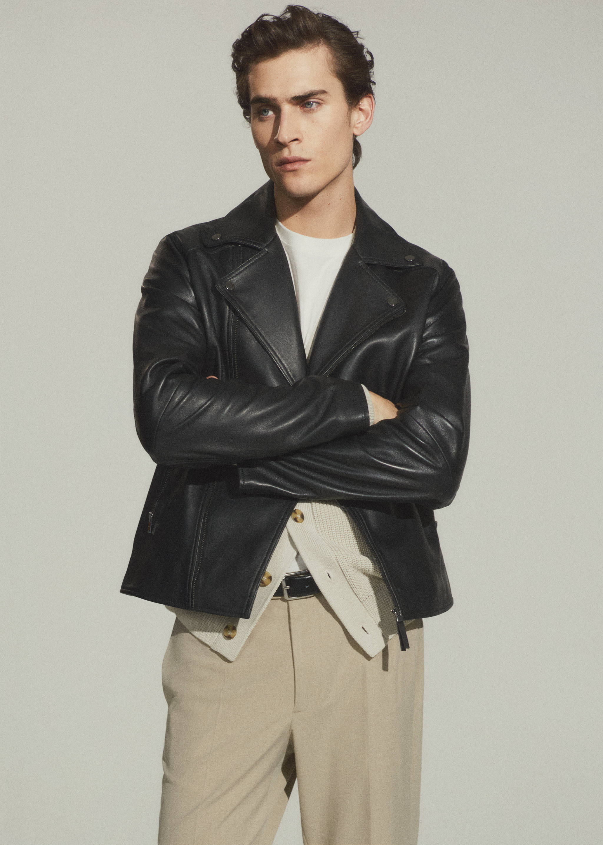 Leather biker jacket - Details of the article 5