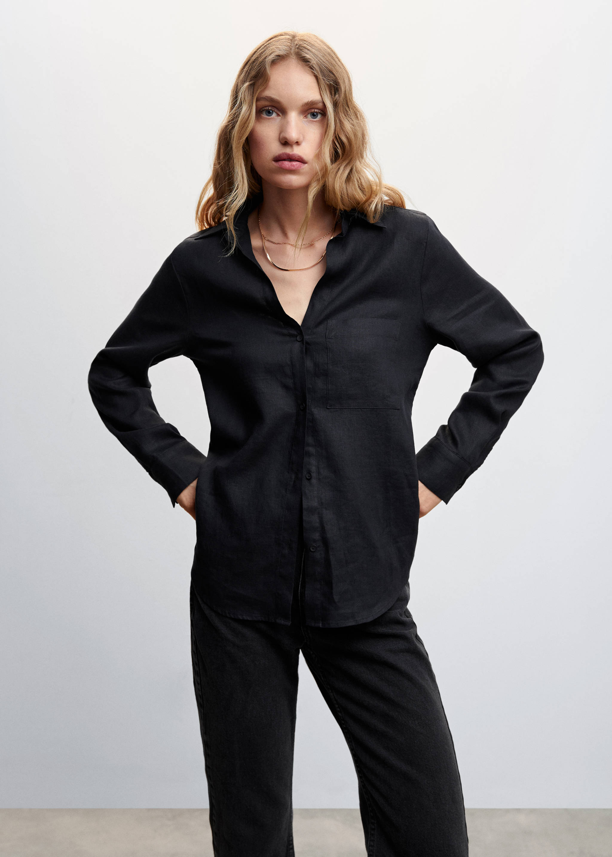 Chemise lin poche - Plan moyen