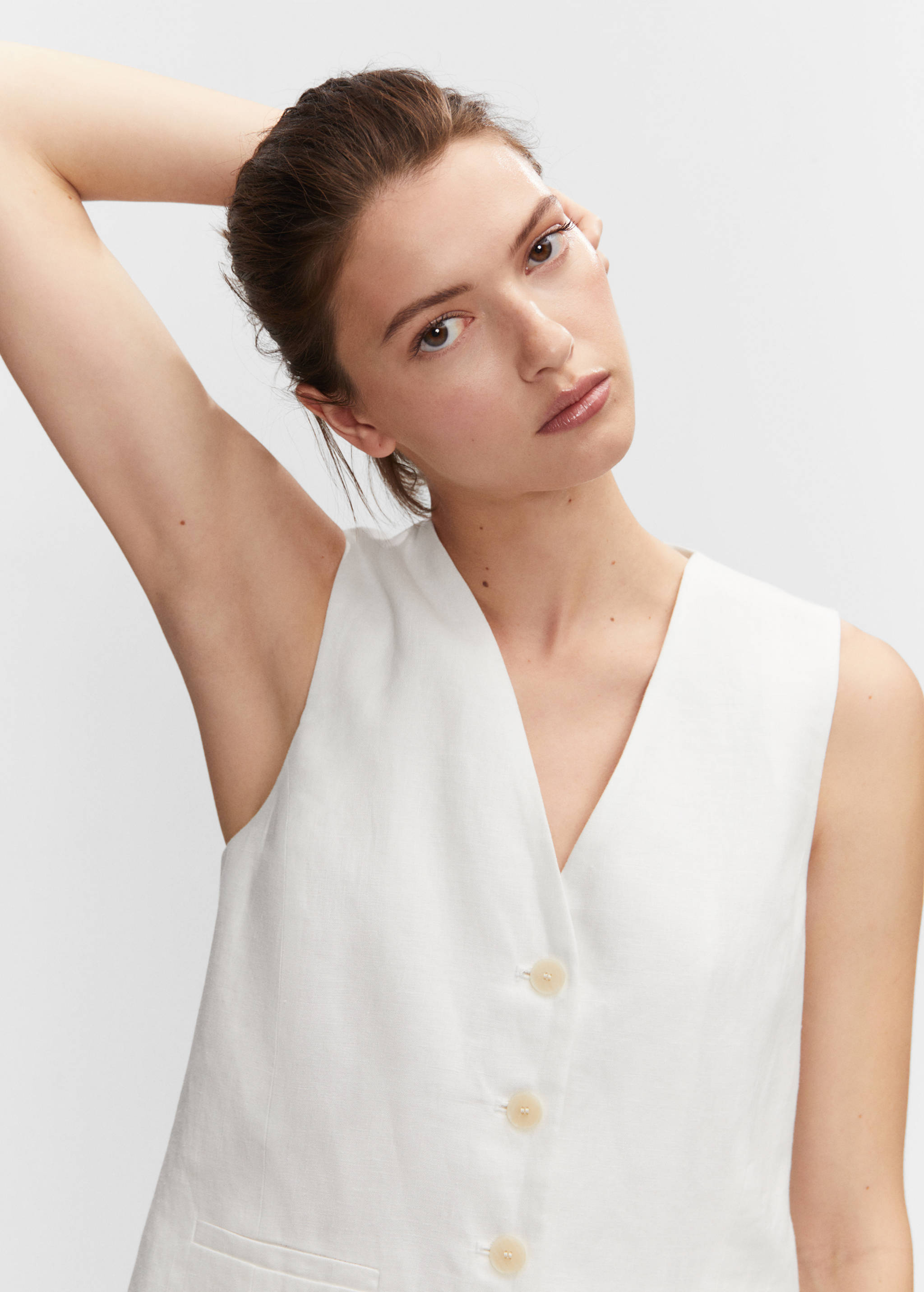 100% linen vest - Details of the article 1