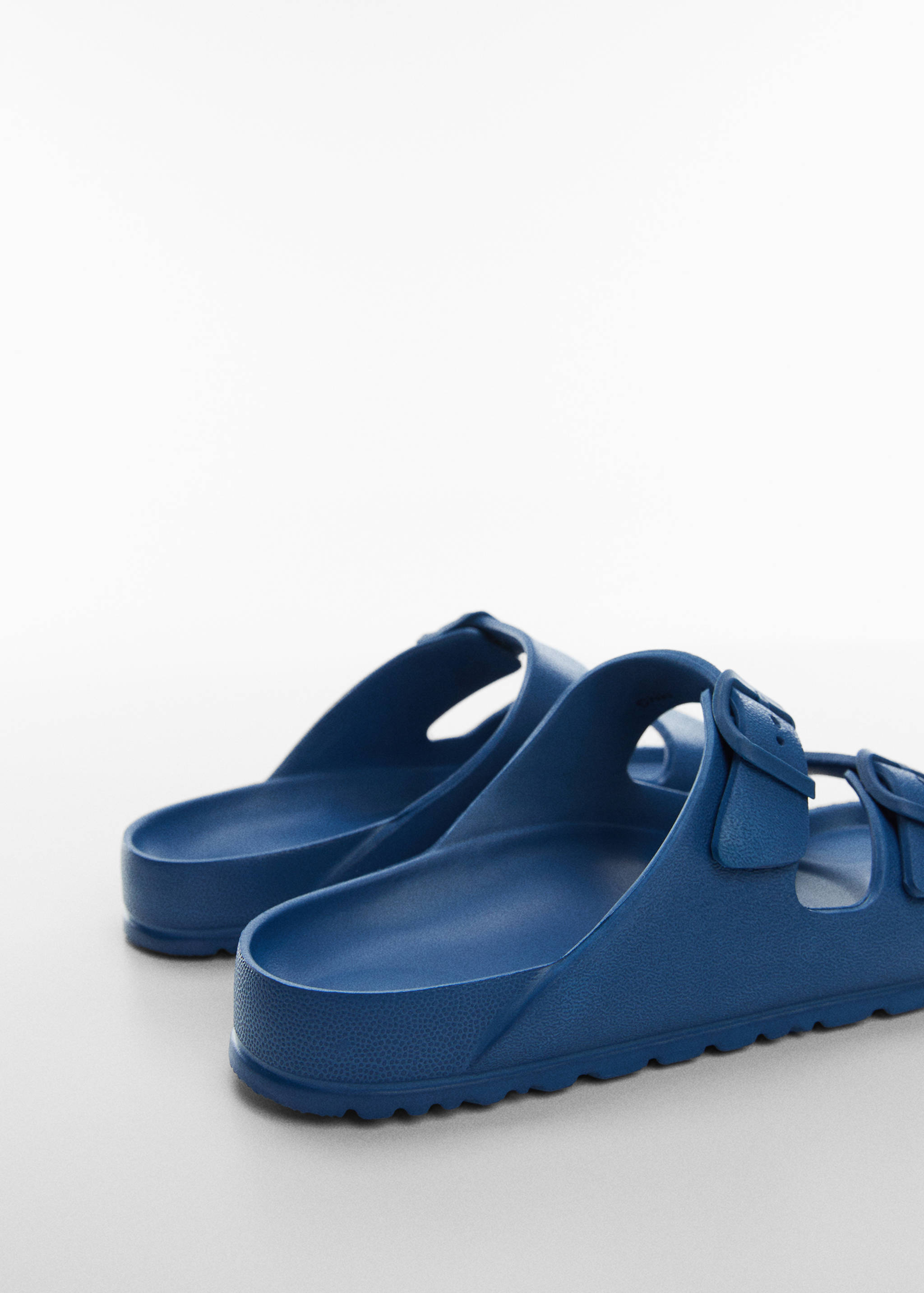 Flip flops buckles - Details of the article 2