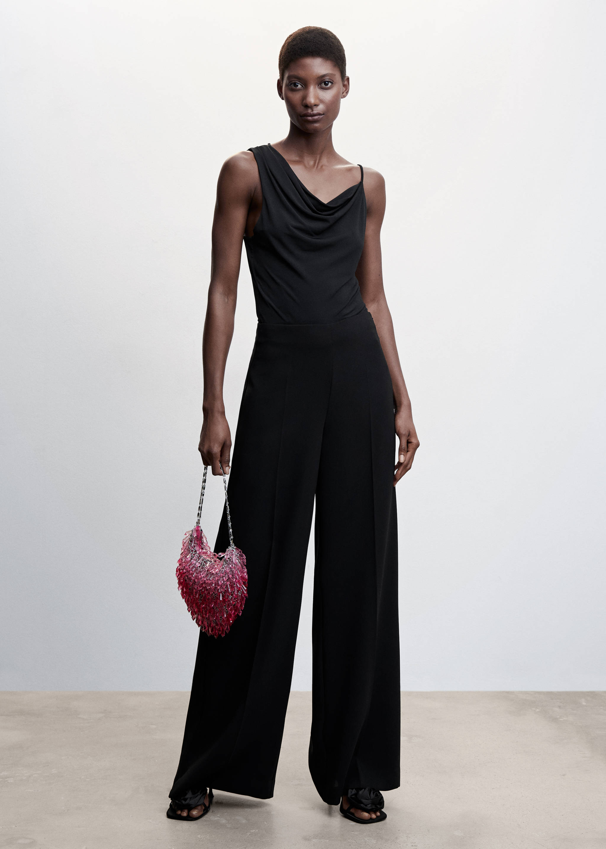 Top asimètric coll drapejat - Pla general