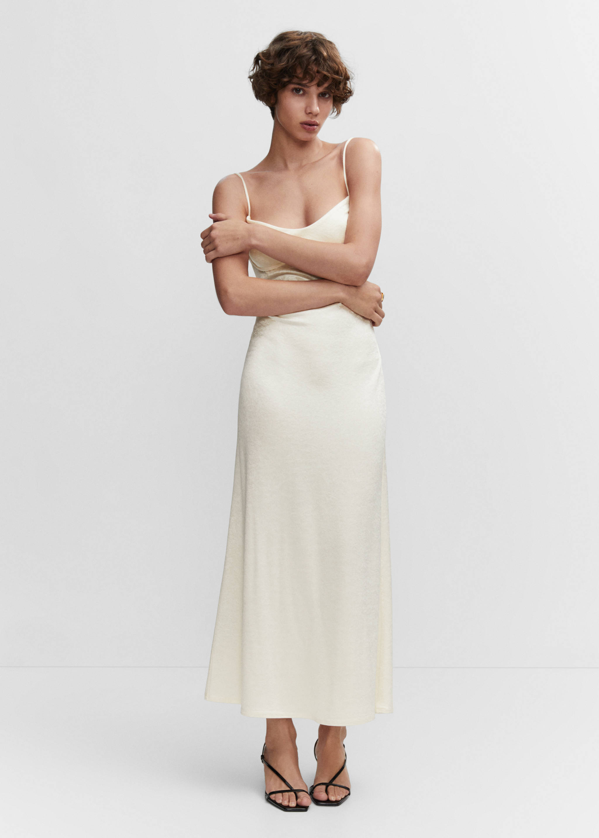 Vestit llarg obertura esquena - Pla general