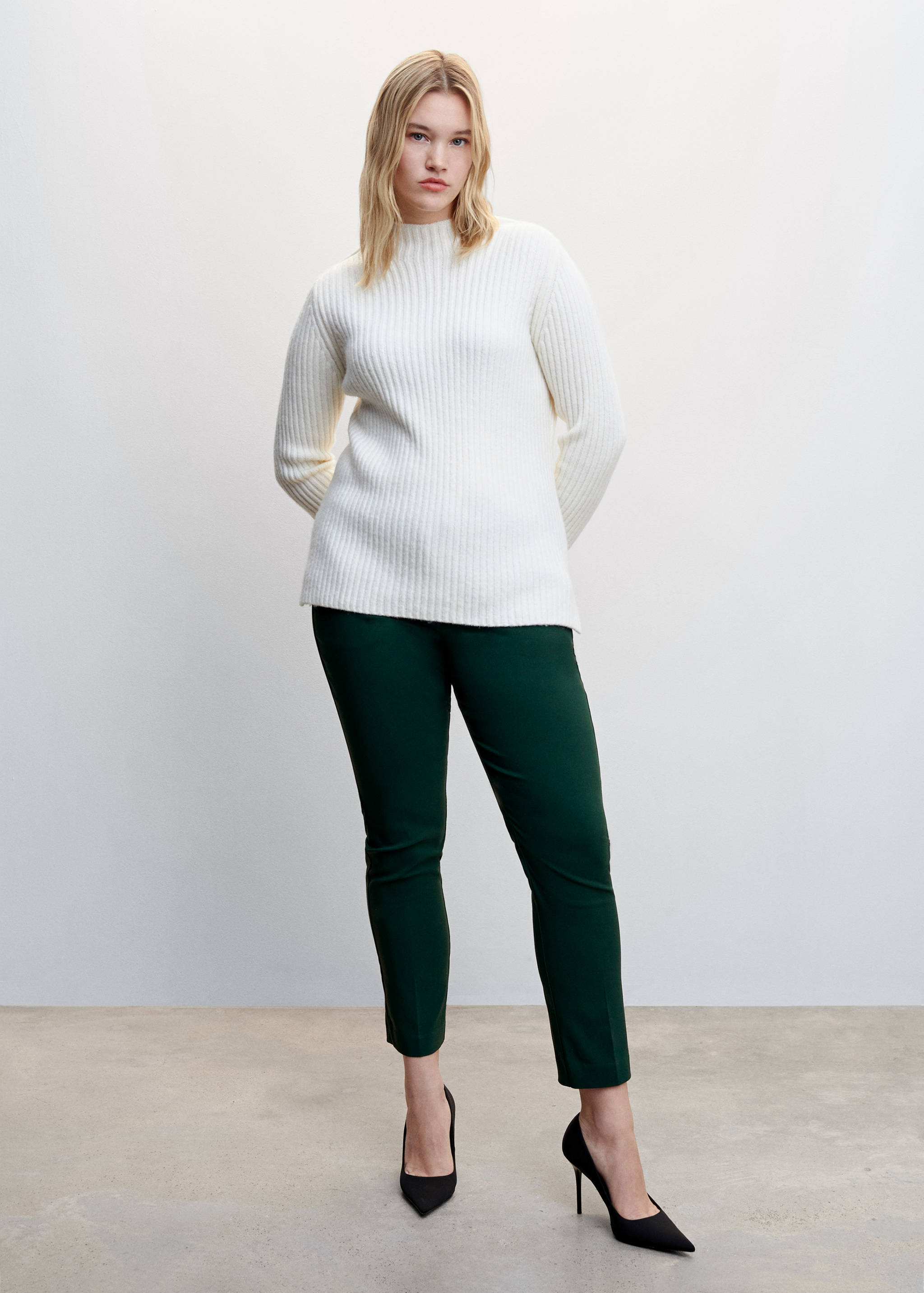 Crop skinny trousers - Details of the article 3