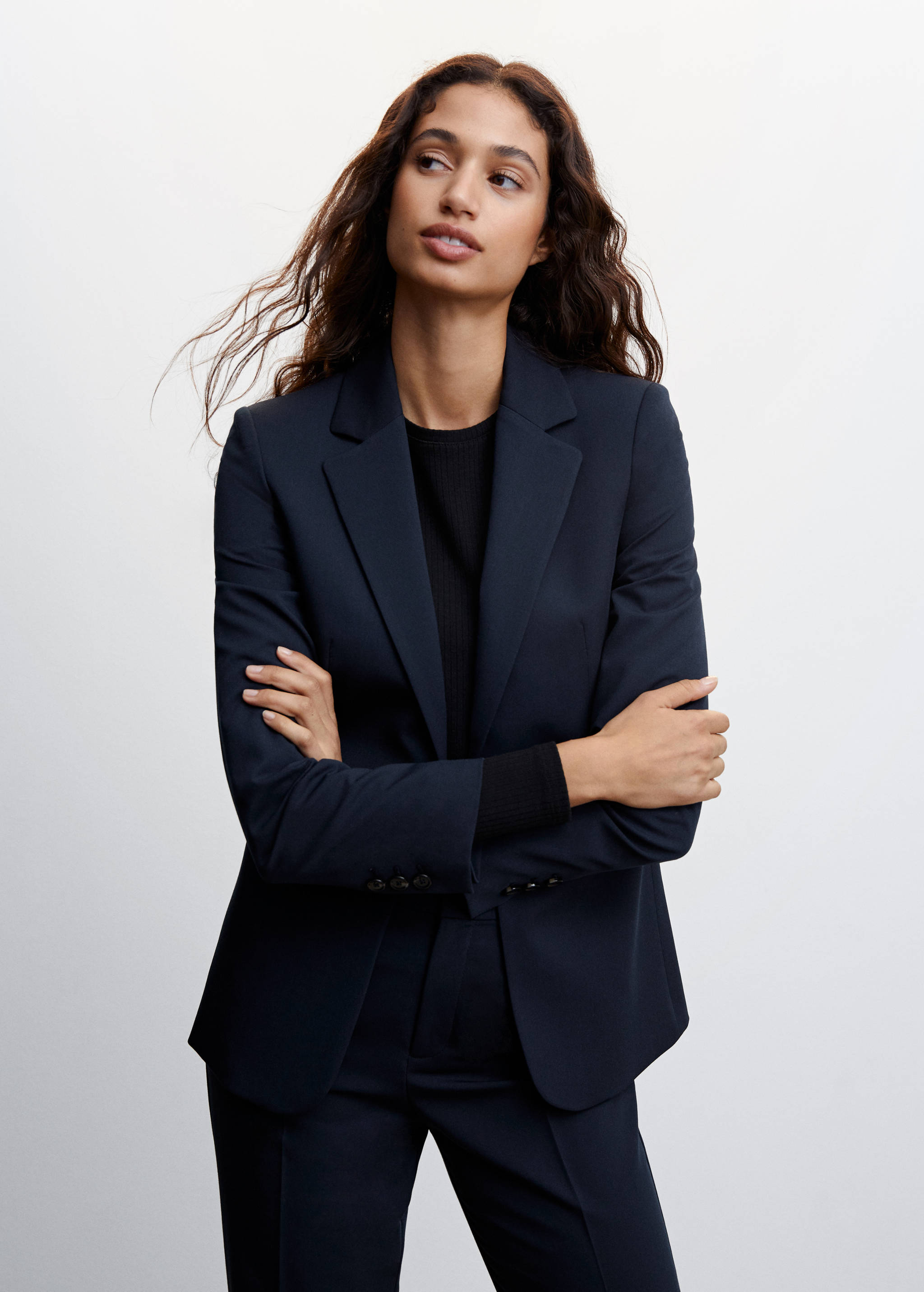 Vypasované oblekové sako - Náhled ve středové rovině