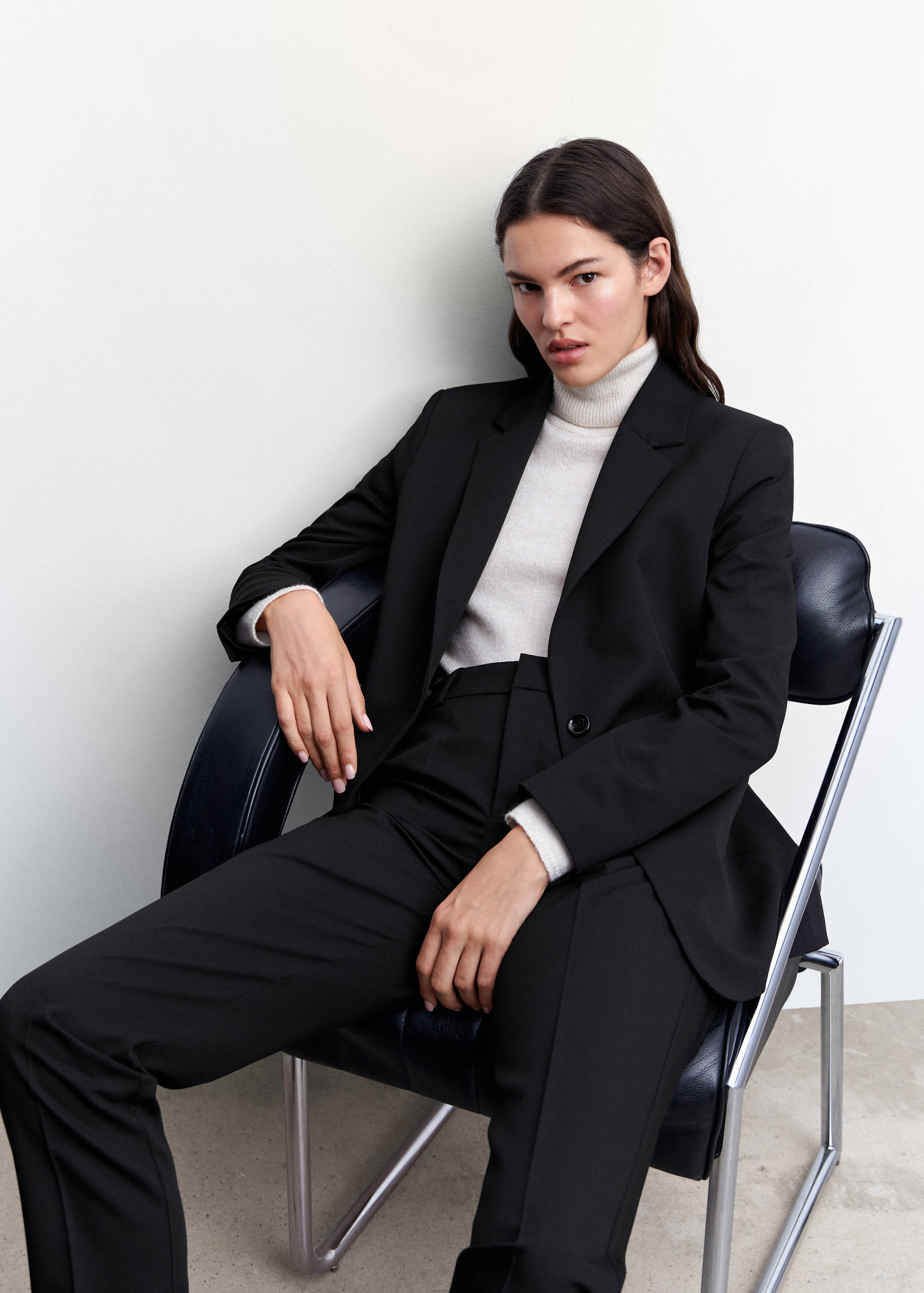 Fitted suit jacket - Details of the article 2