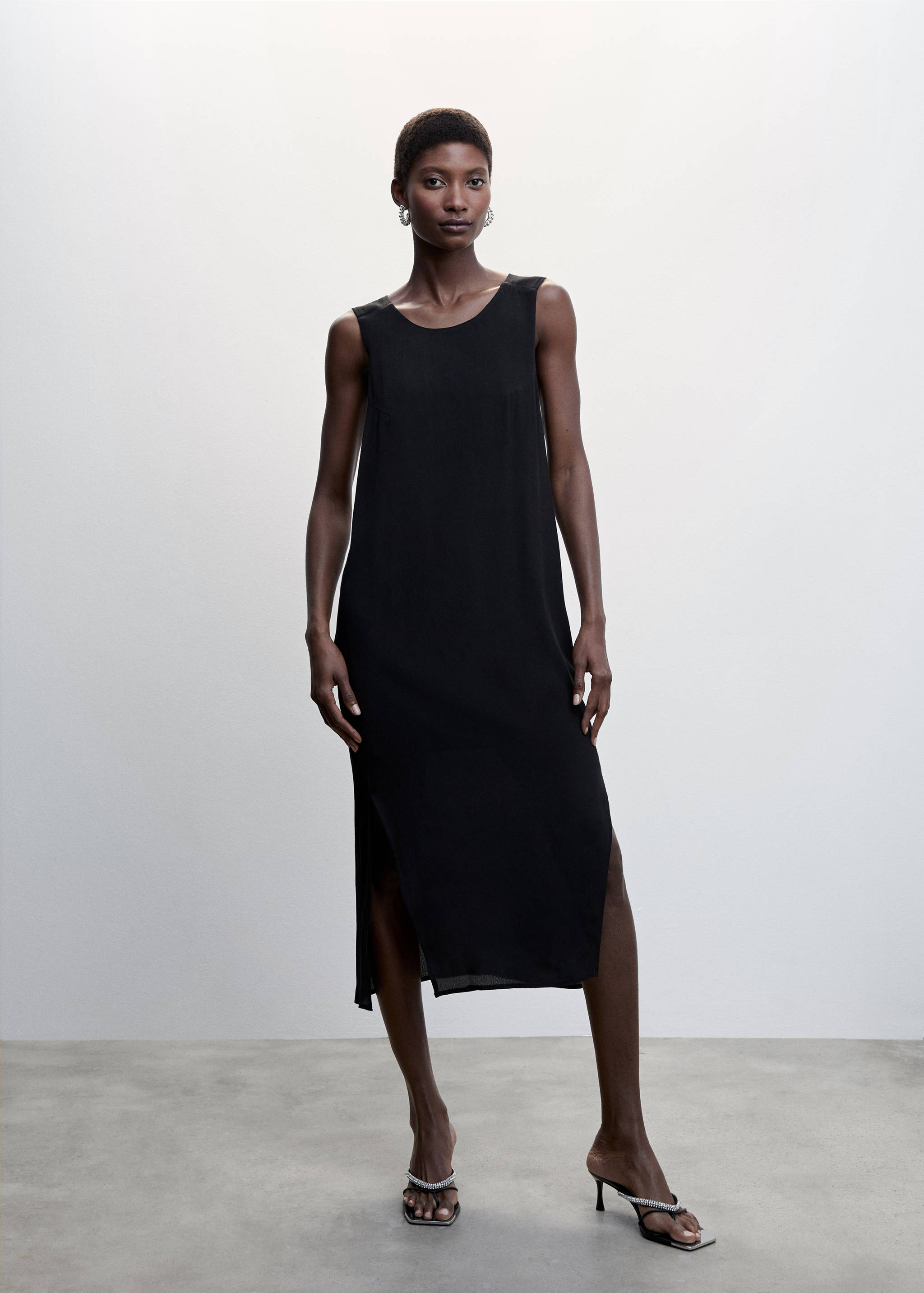 Scoop-back bodycon dress - General plane