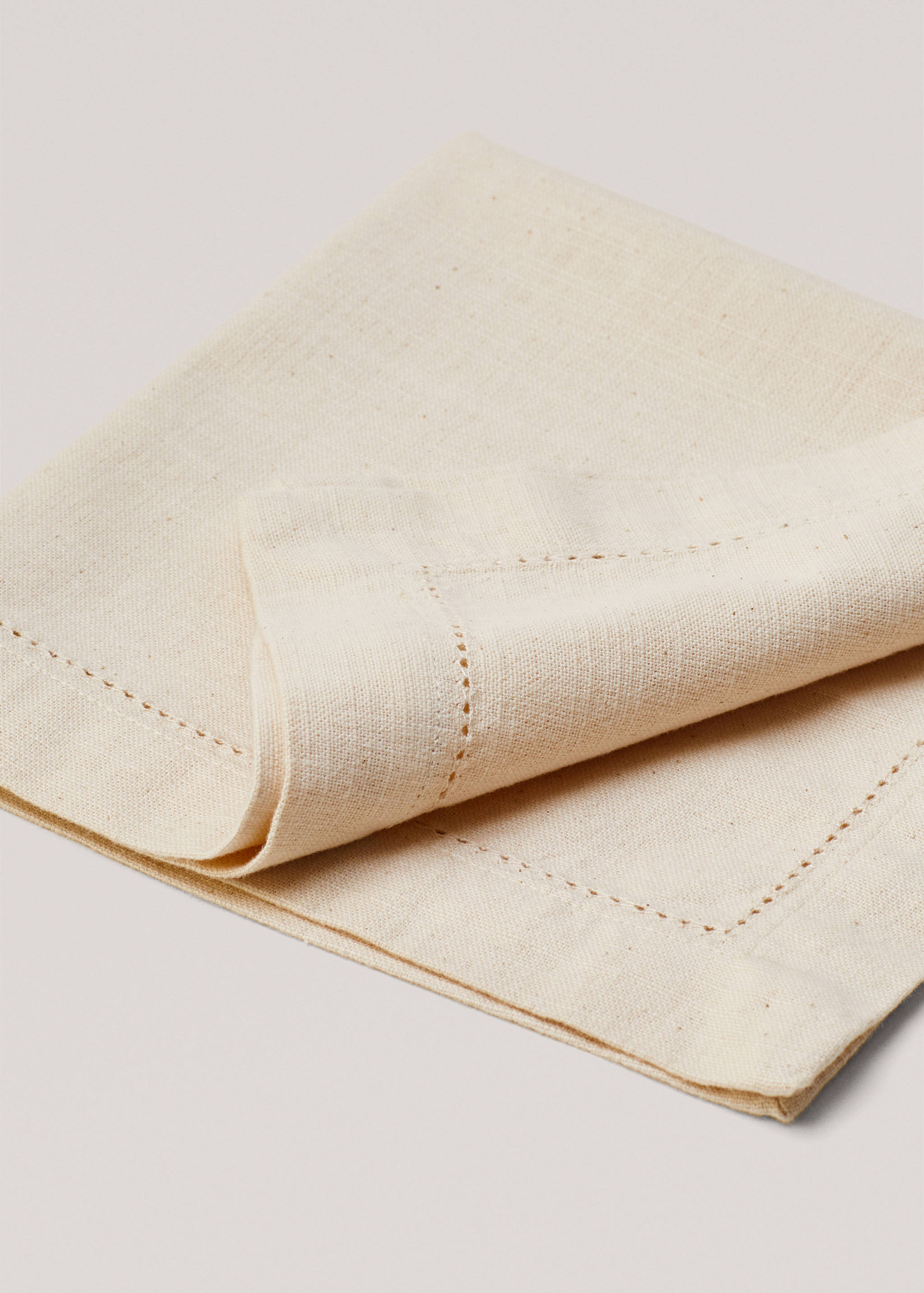 Napkin with hemstitch detail  - Details of the article 2