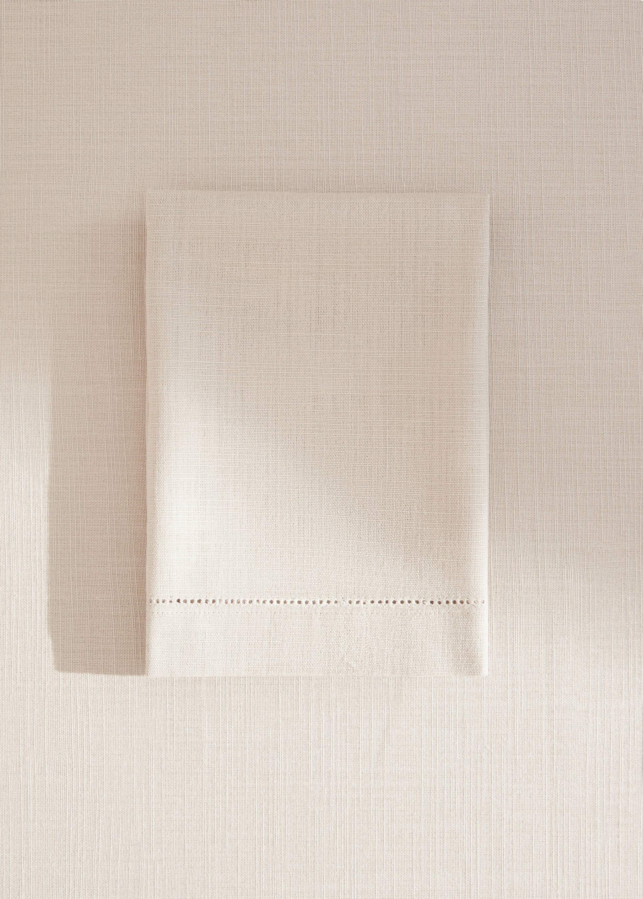 Napkin with hemstitch detail  - Details of the article 7