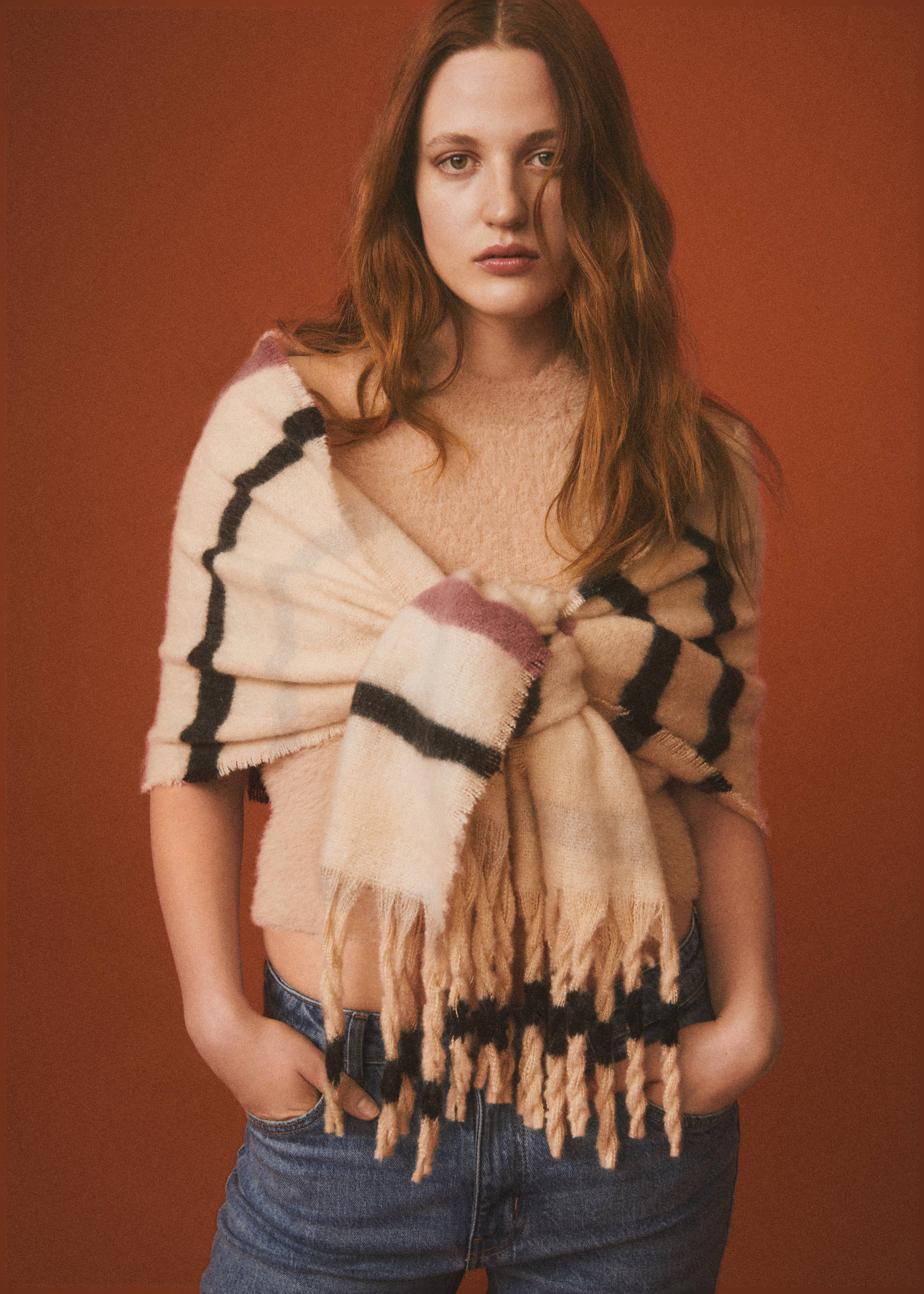 Cachecol tricolor riscas - Plano geral