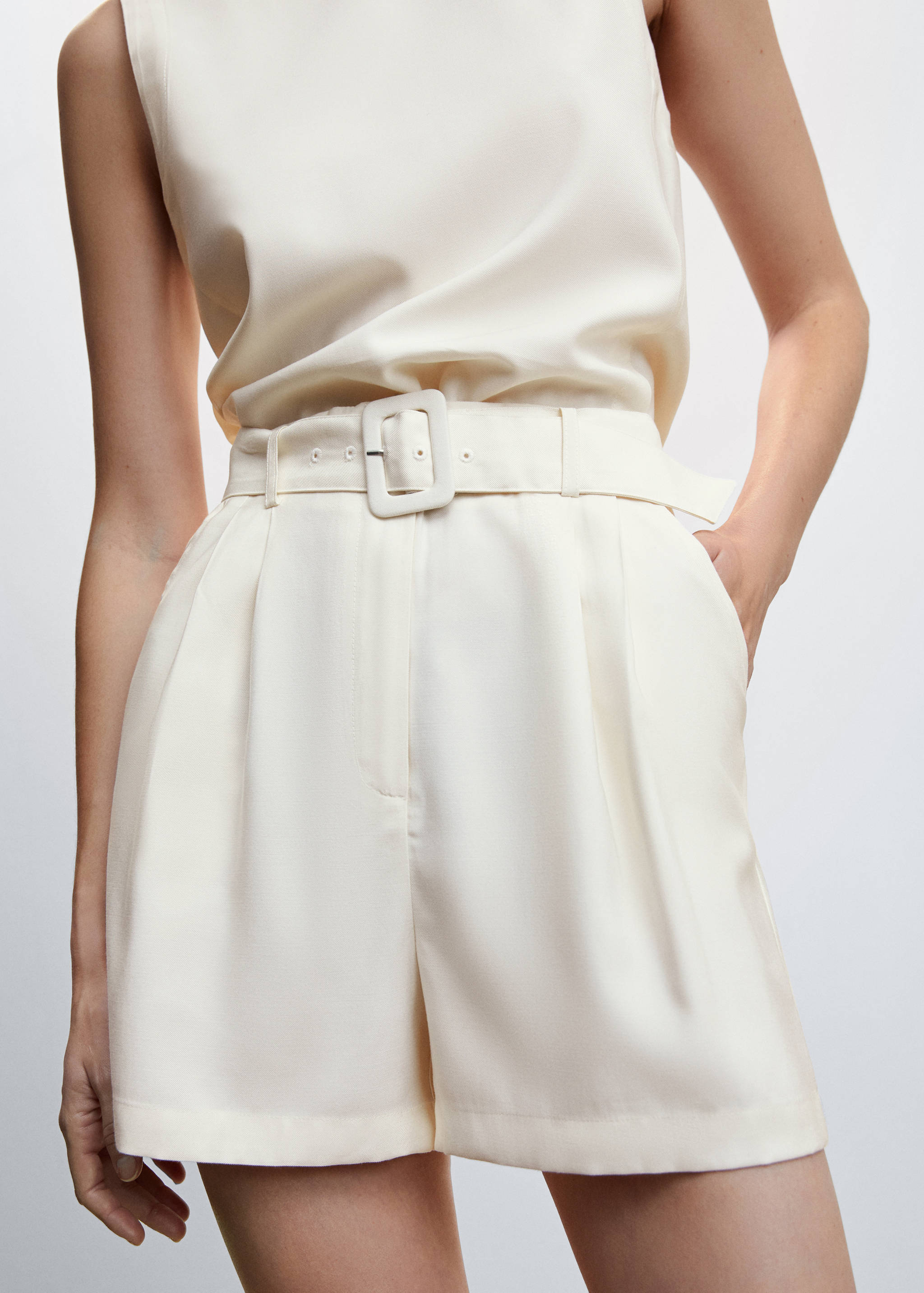 Short ceinture pinces - Détail de l'article 1