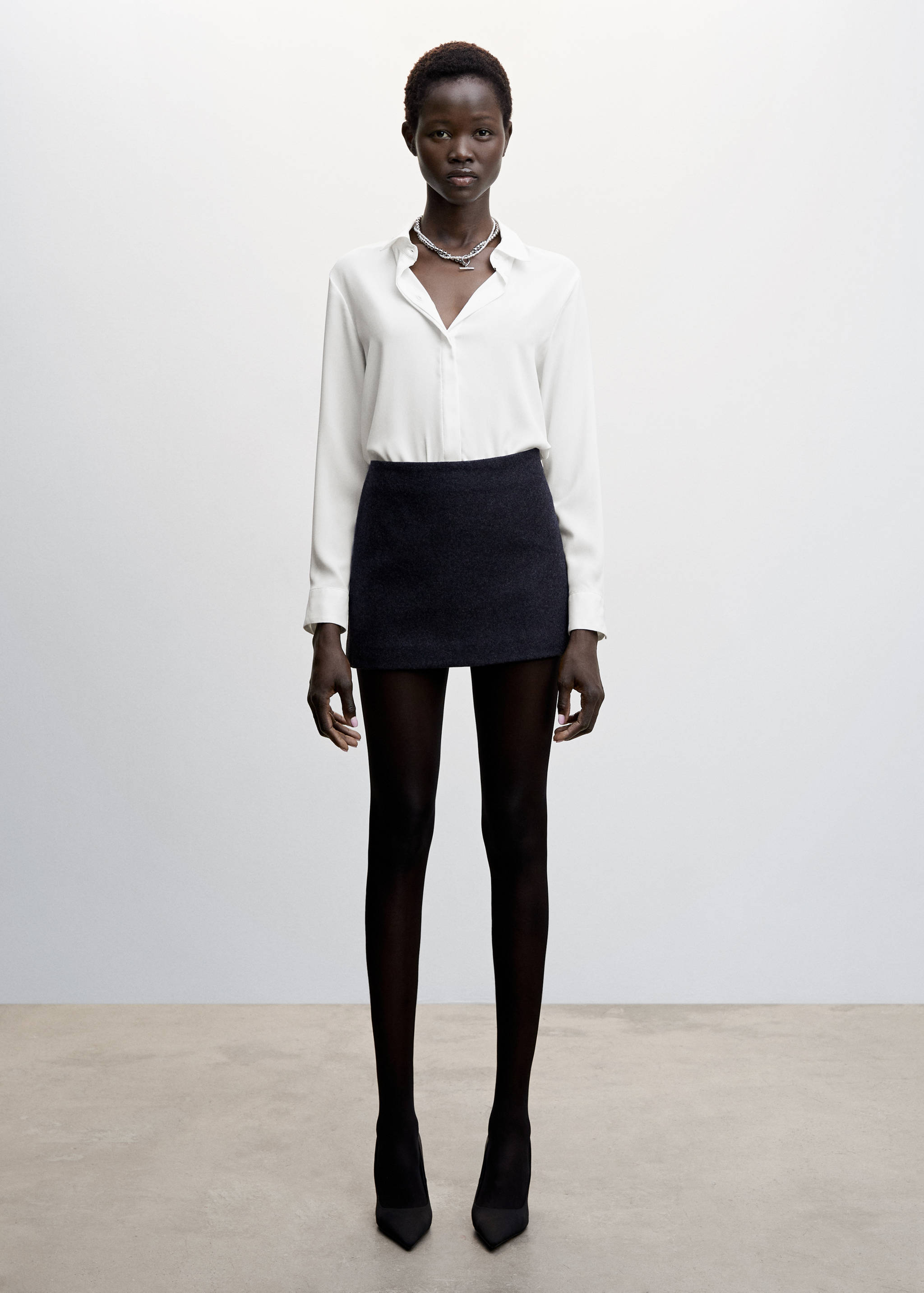 Buttoned flowy shirt - General plane