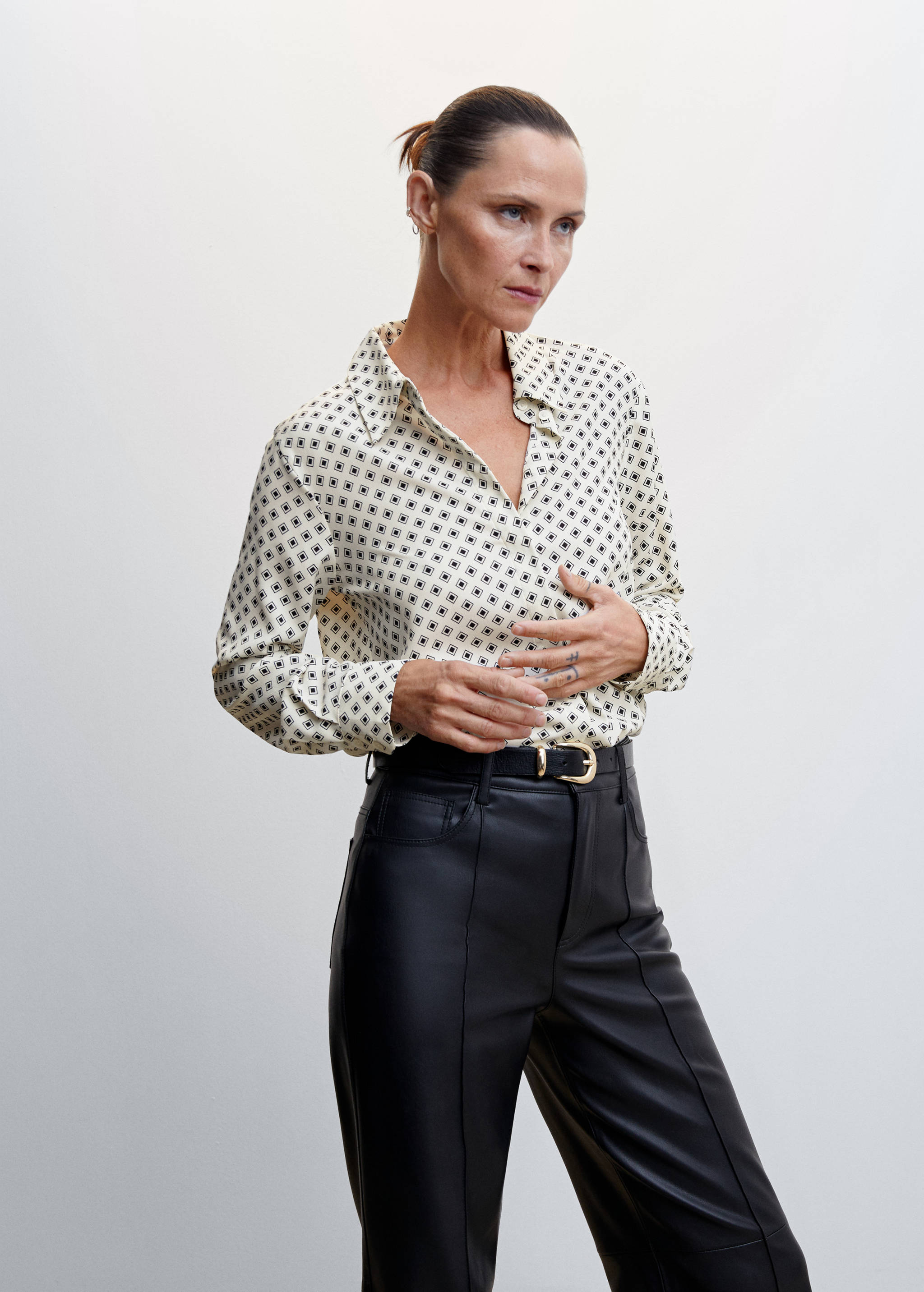 Buttoned flowy shirt - Medium plane