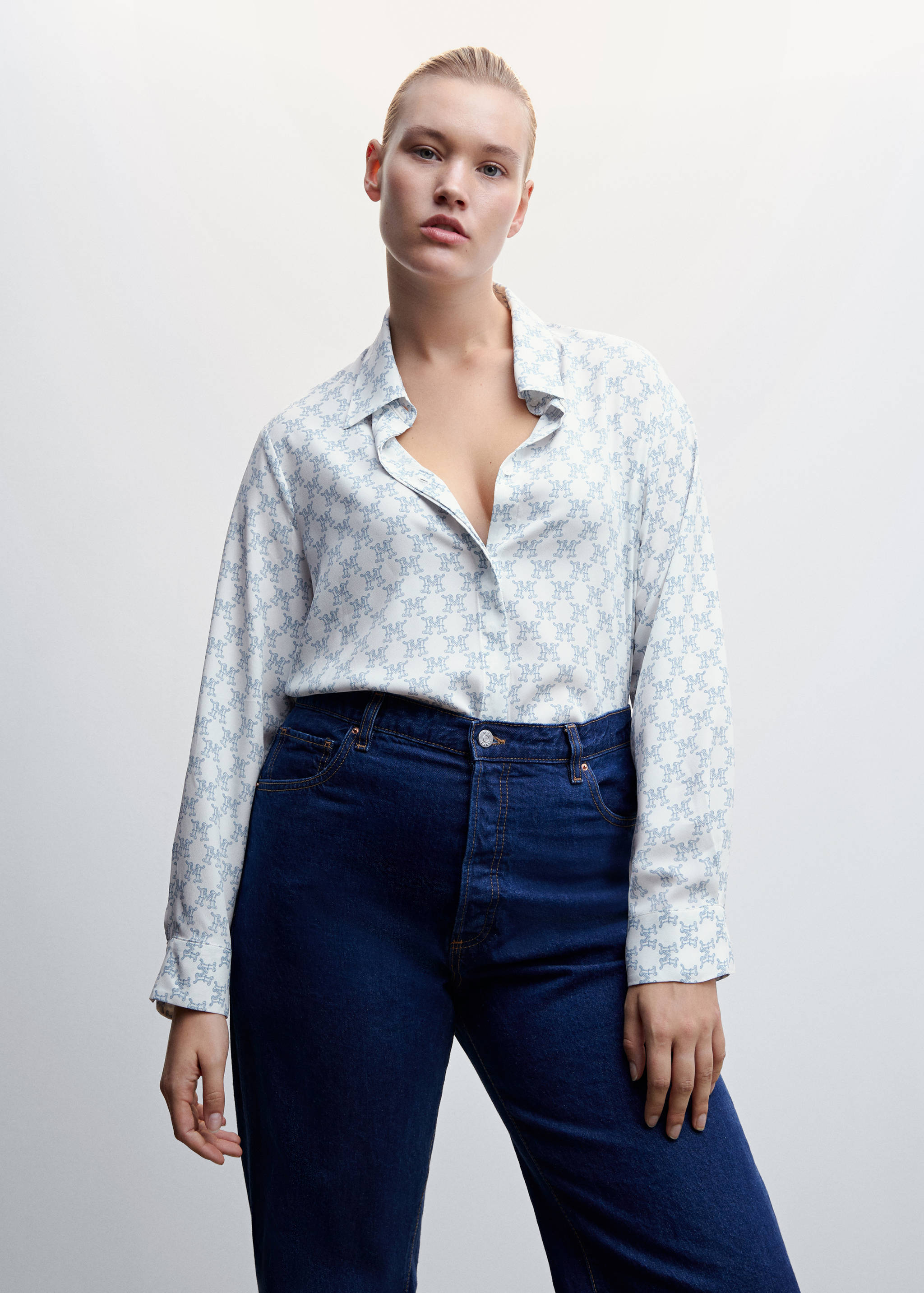 Buttoned flowy shirt - Details of the article 5