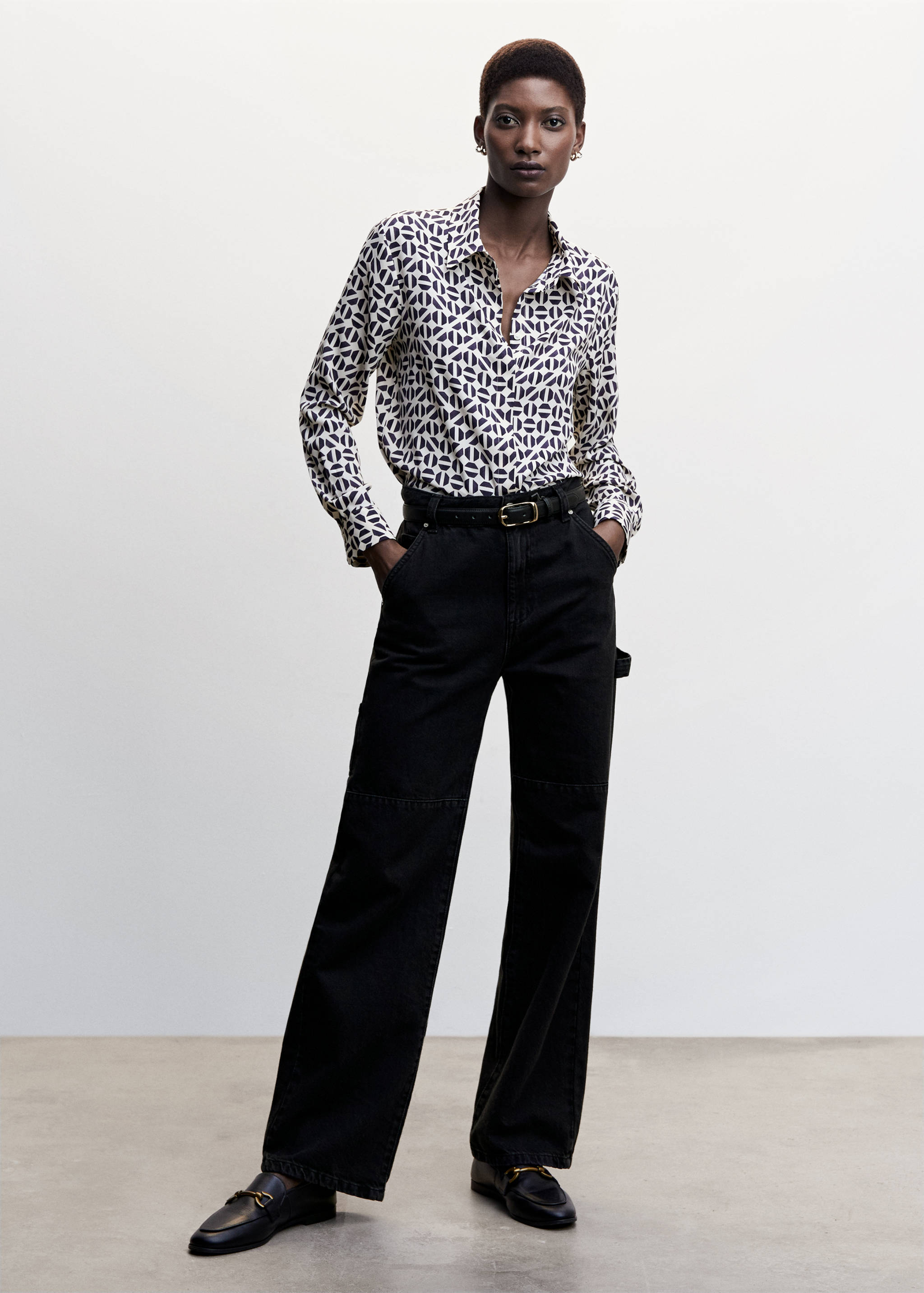 Buttoned flowy shirt - General plane