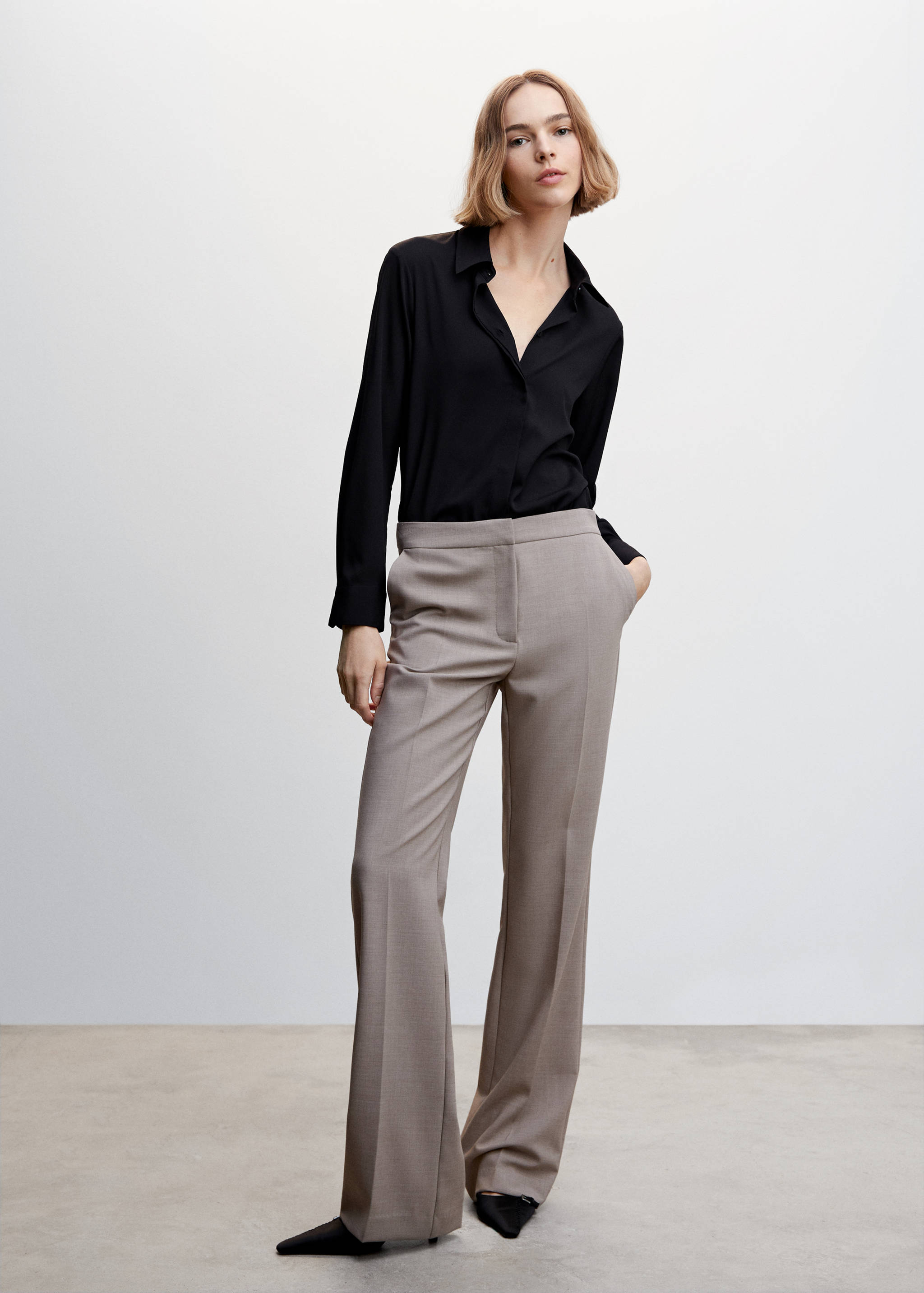 Buttoned flowy shirt - General plane