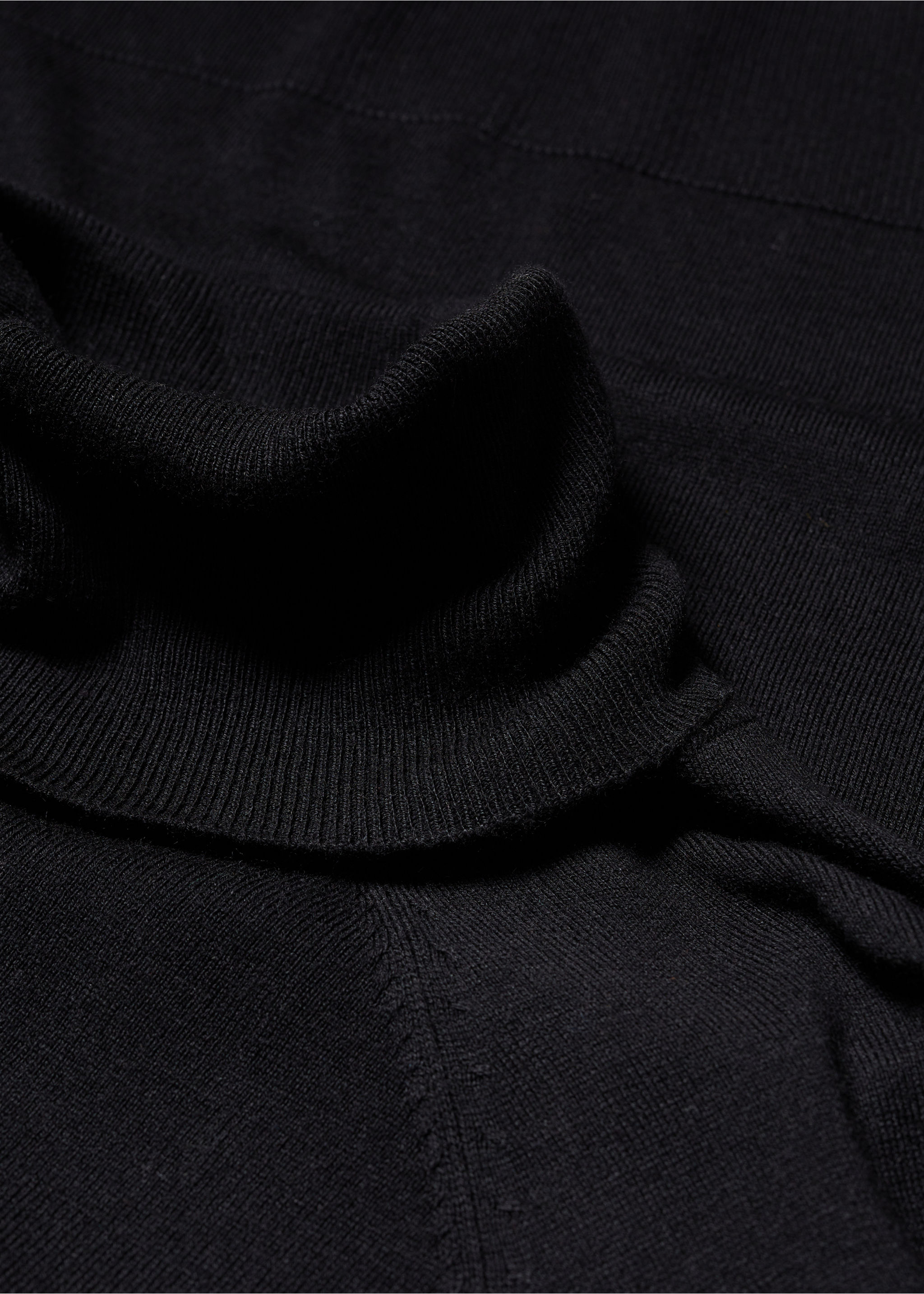 Pull-over maille fine col roulé - Détail de l'article 8