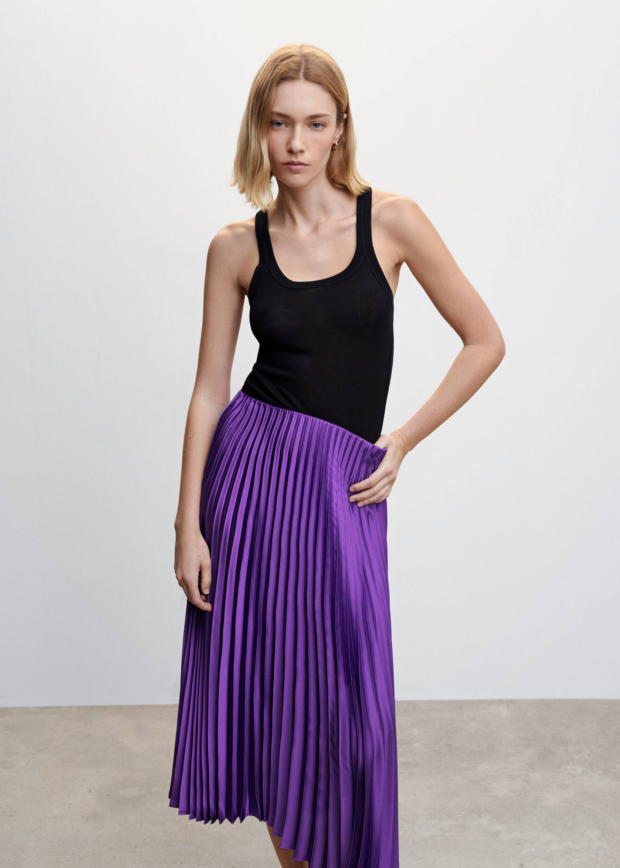 Satin pleated skirt - Reverse of the article