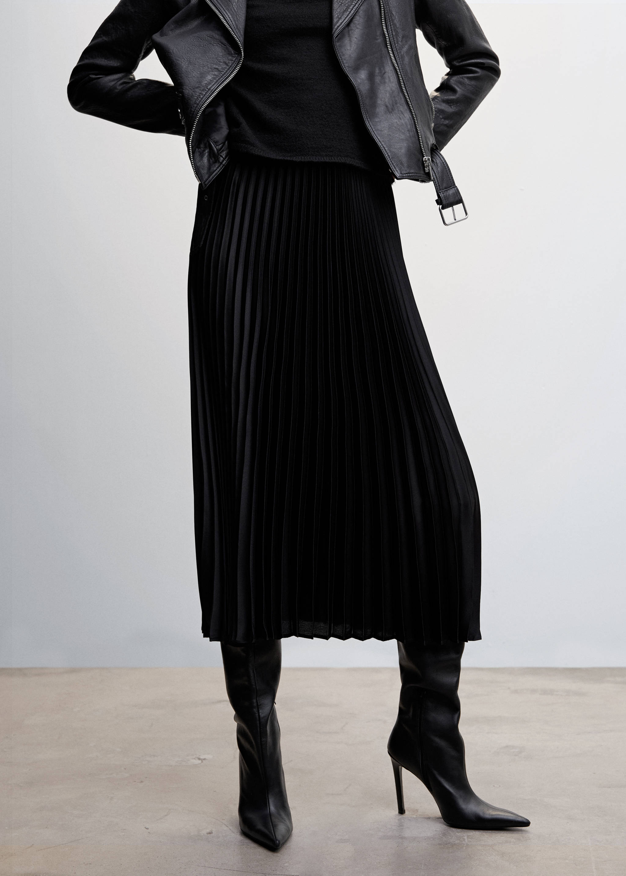 Satin pleated skirt - Medium plane