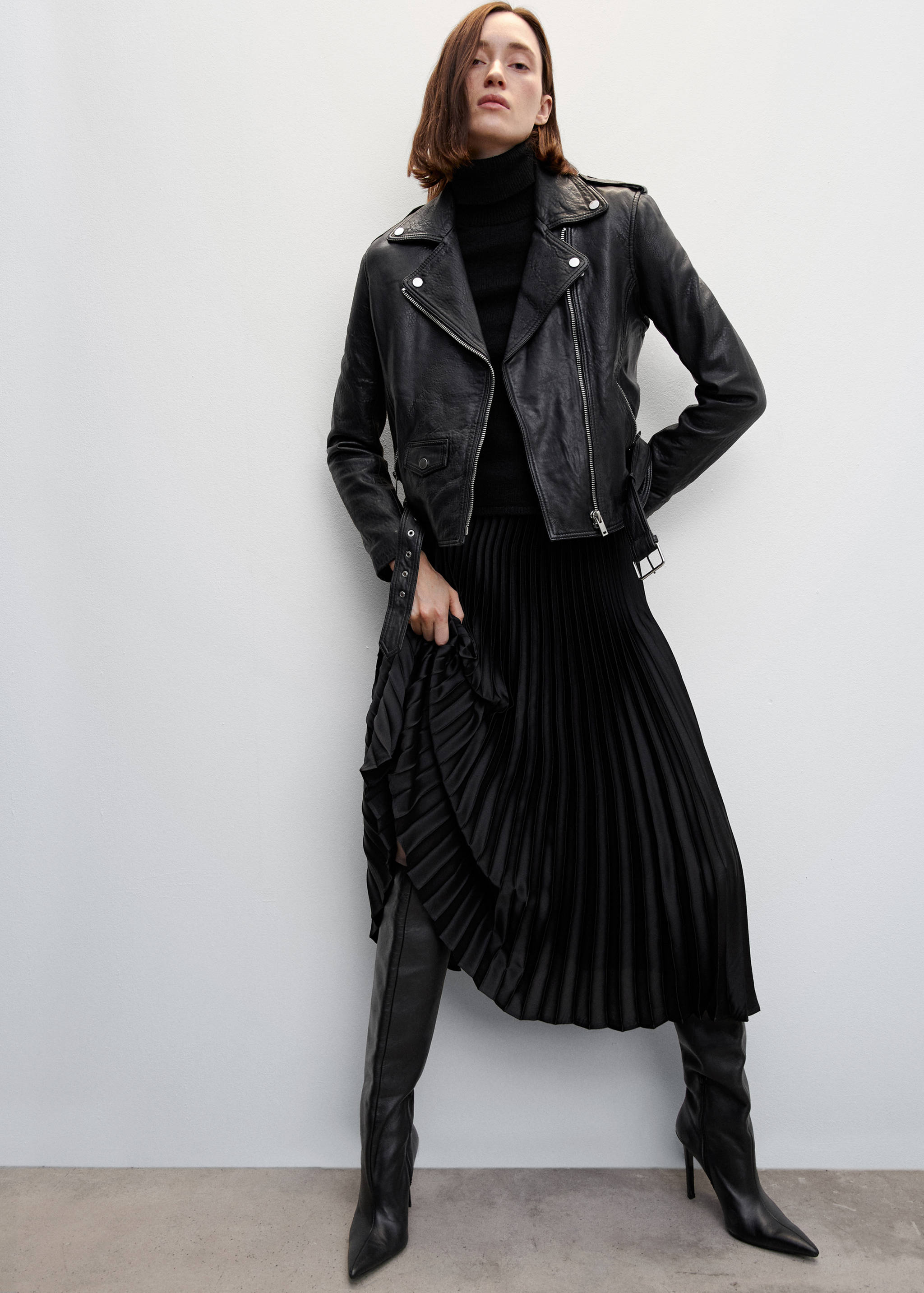 Satin pleated skirt - Details of the article 2