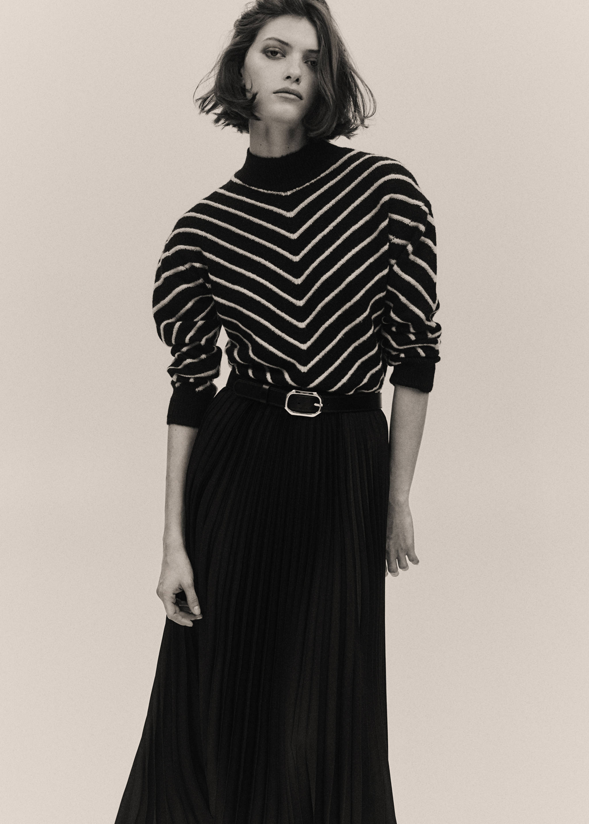 Satin pleated skirt - Details of the article 7