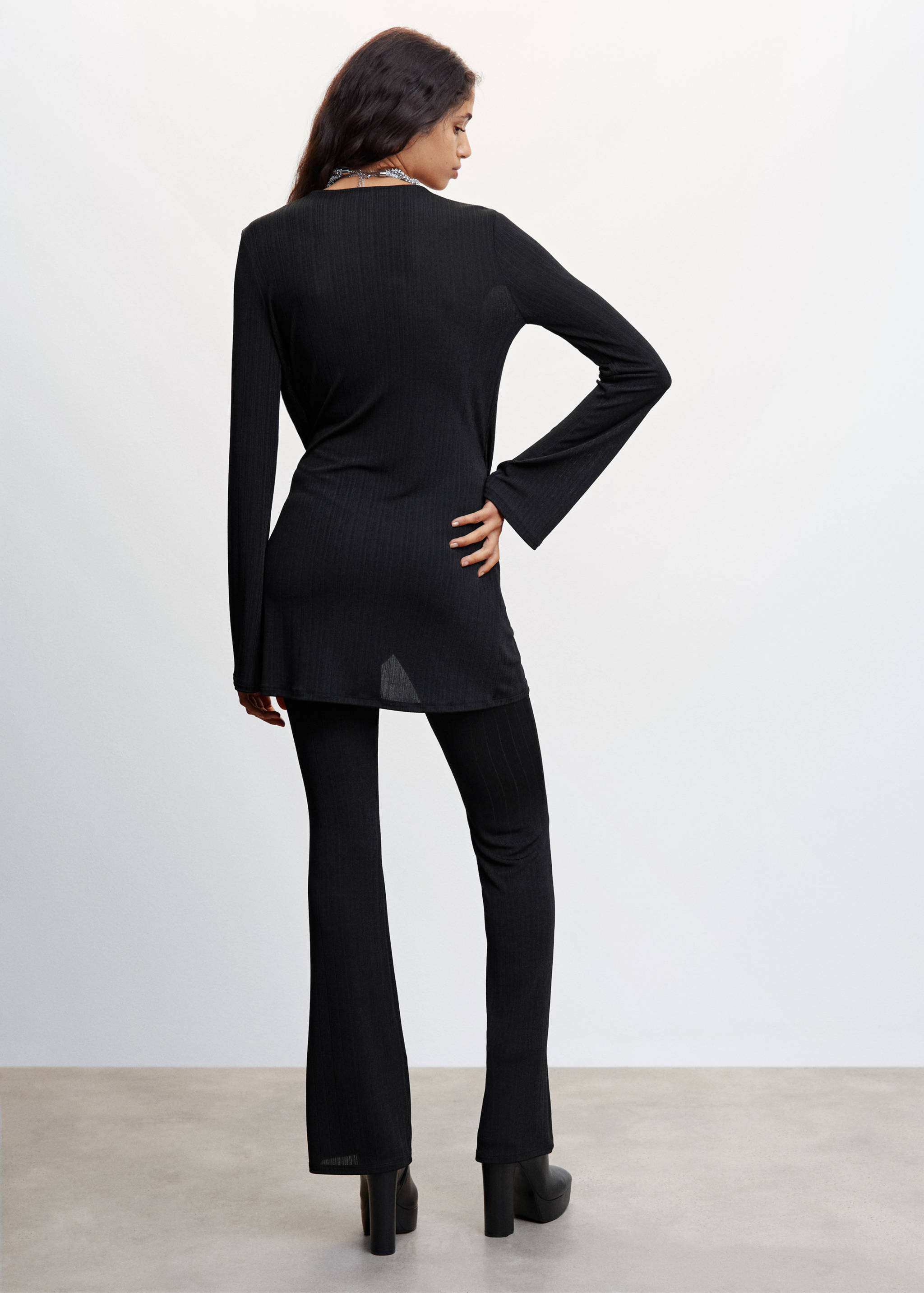 Cardigan in Wickel-Optik mit Schleife - Rückseite des Artikels