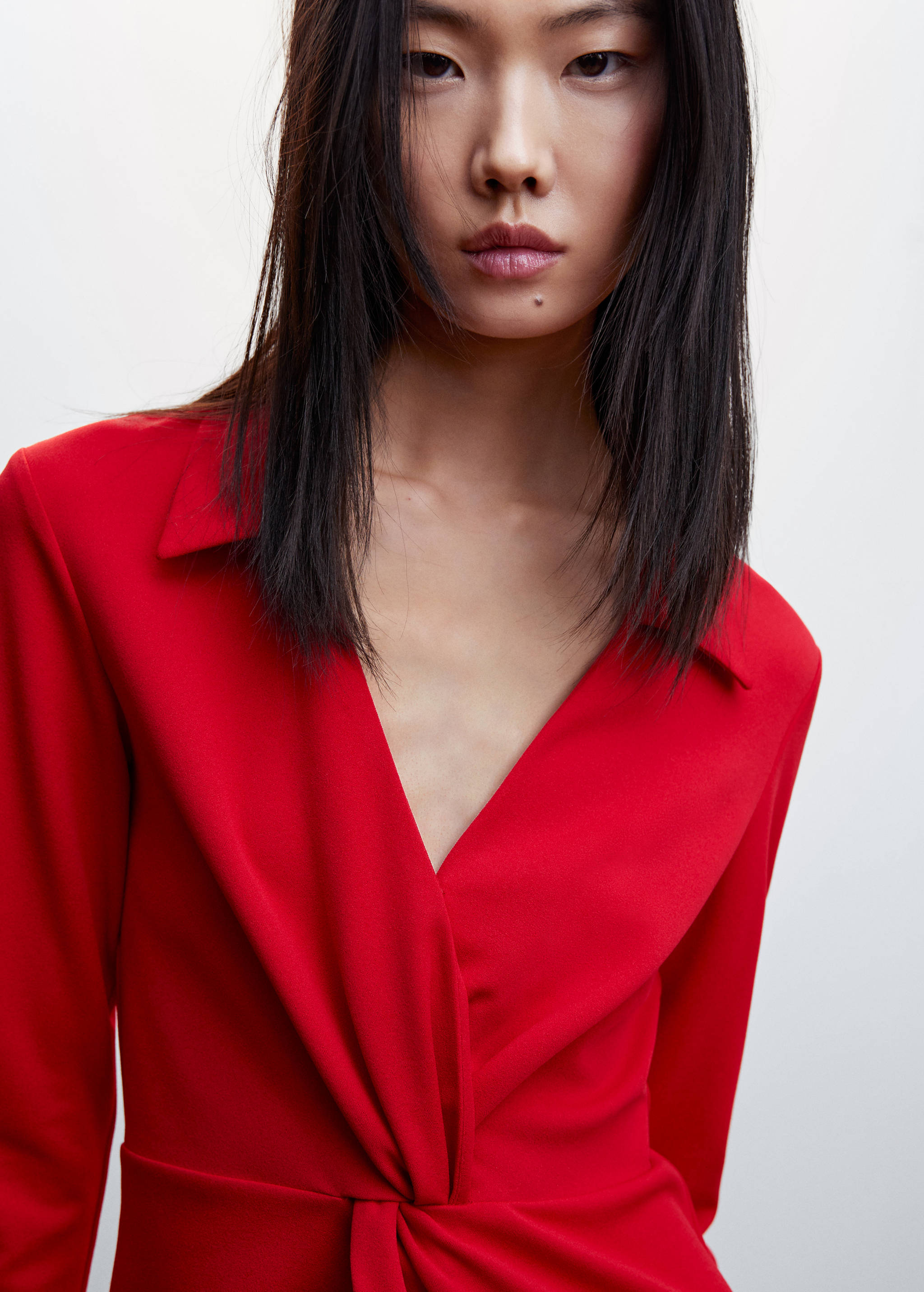 Sukienka koszulowa z ozdobnym wiązaniem - Szczegóły artykułu 1