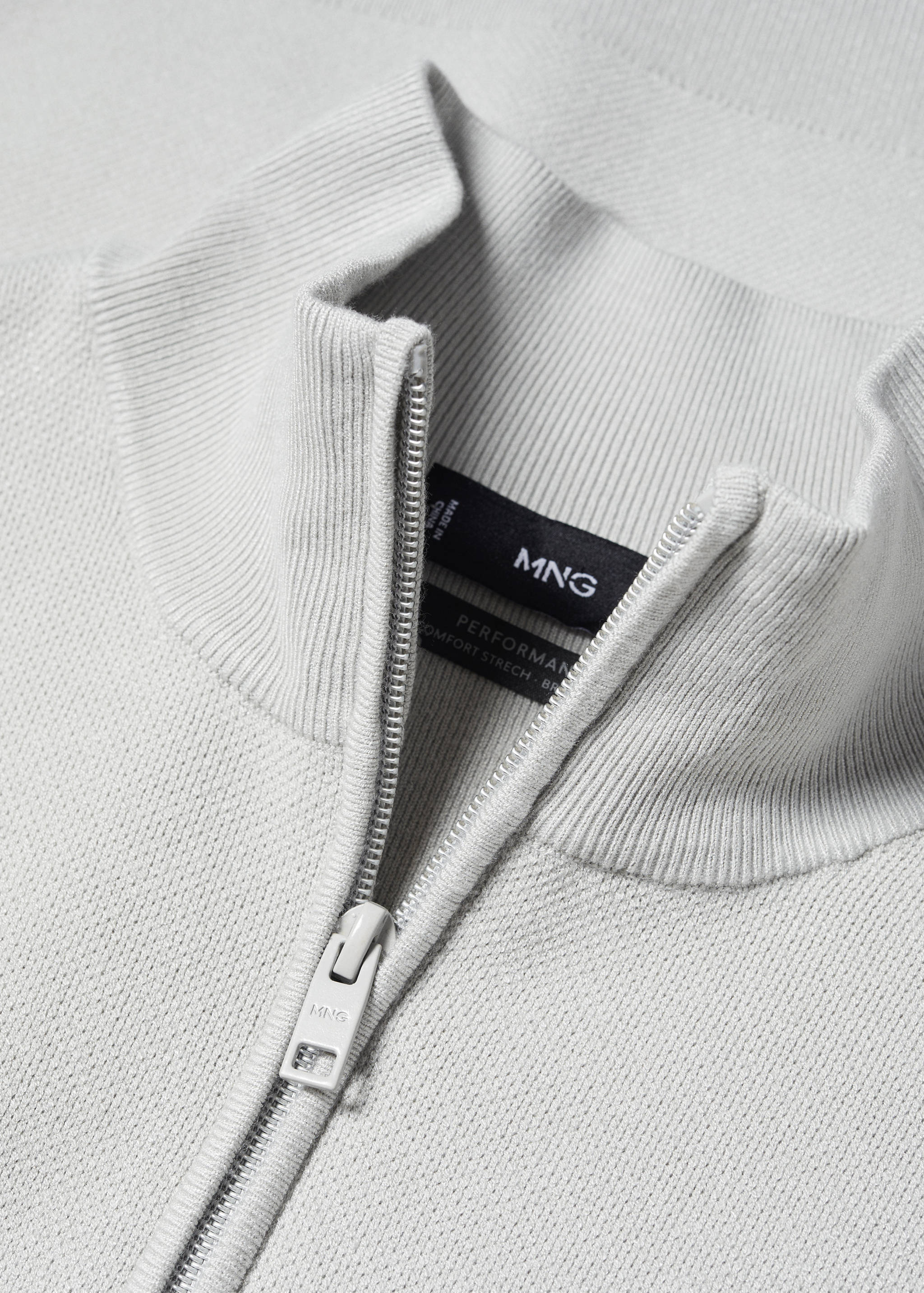 Pull-over respirant col zippé - Détail de l'article 8