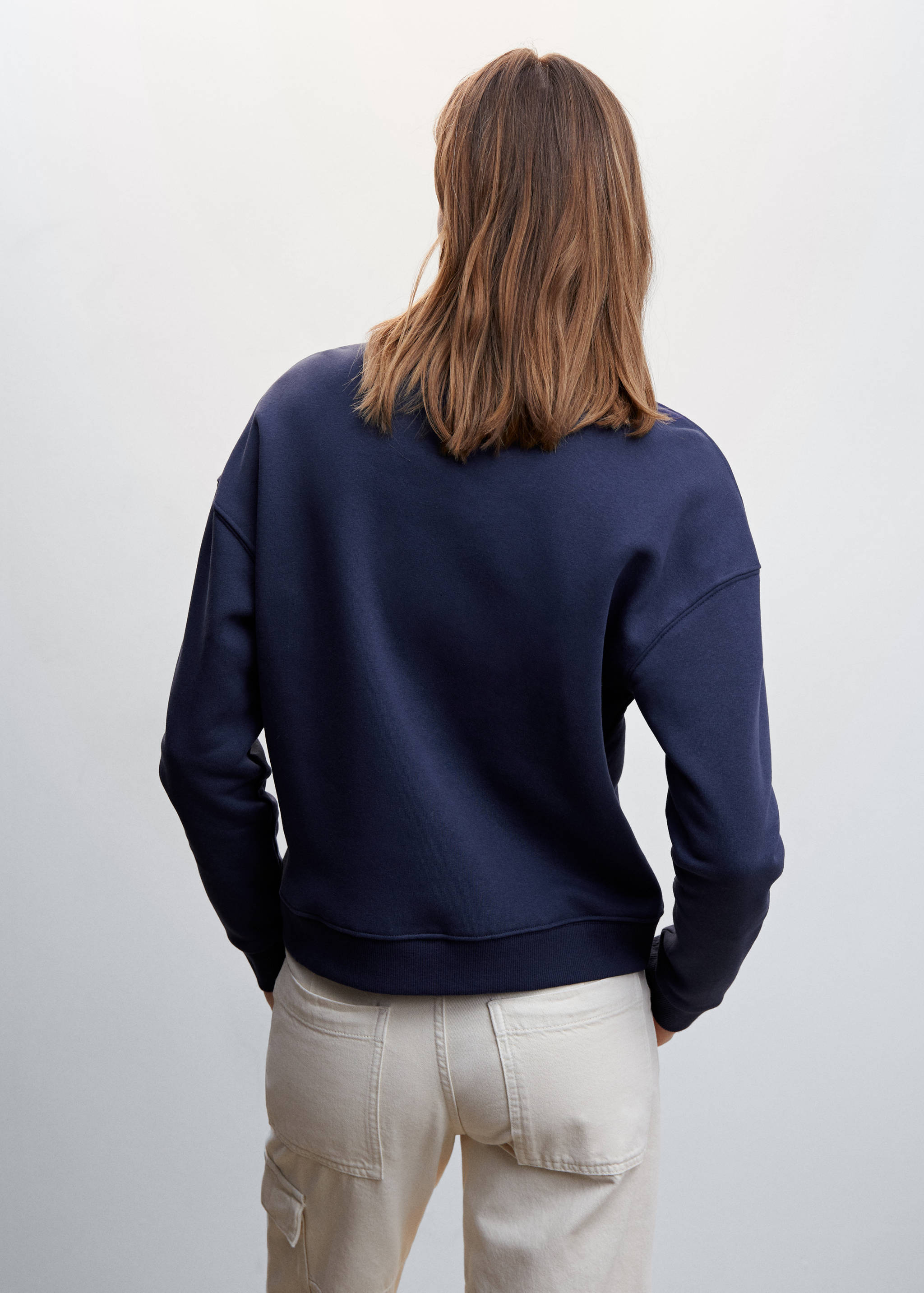 Mikina s vyšitým nápisem - Zadní strana zboží