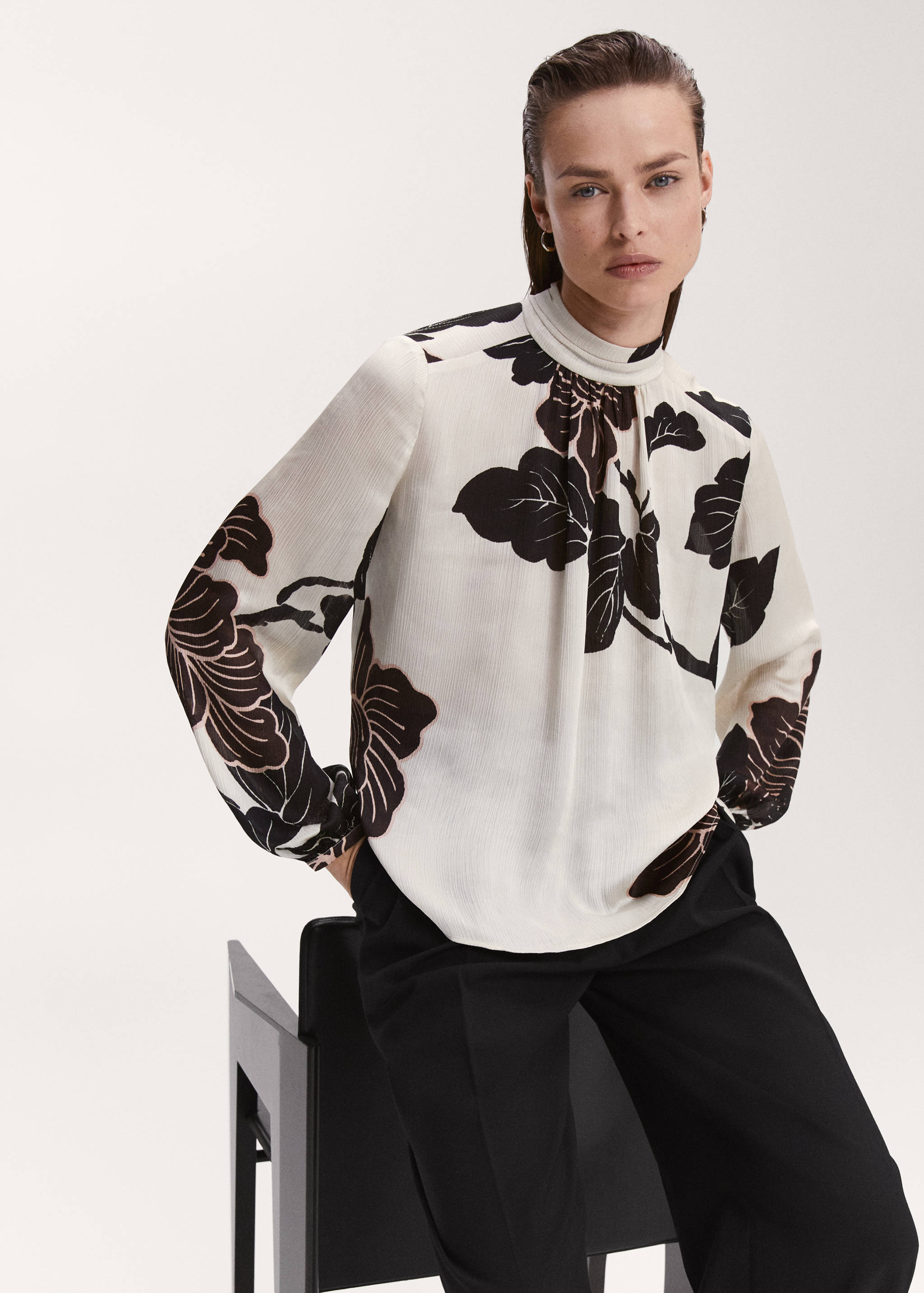 Printed chiffon blouse - Details of the article 2