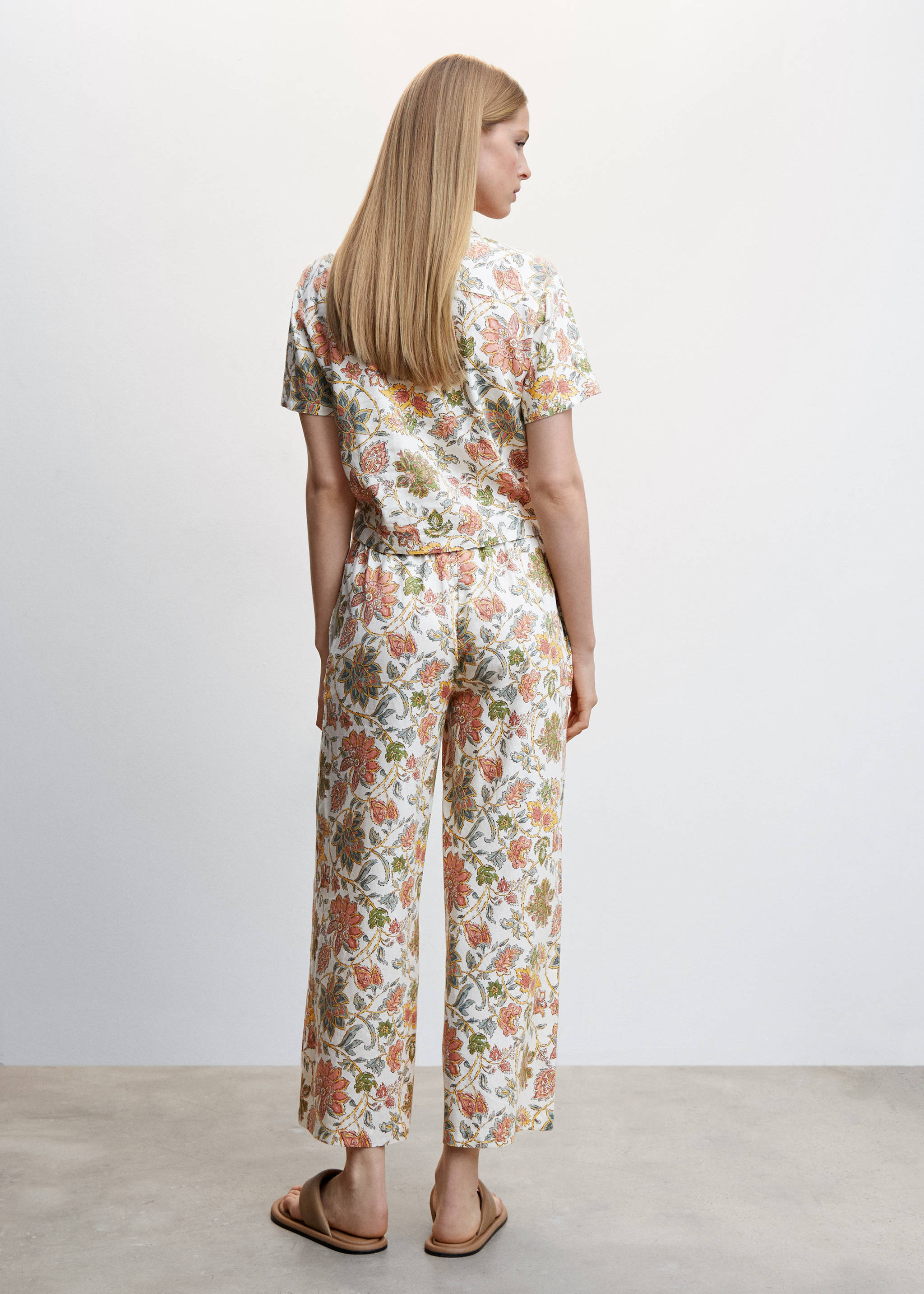 Linen floral culotte trousers - Reverse of the article