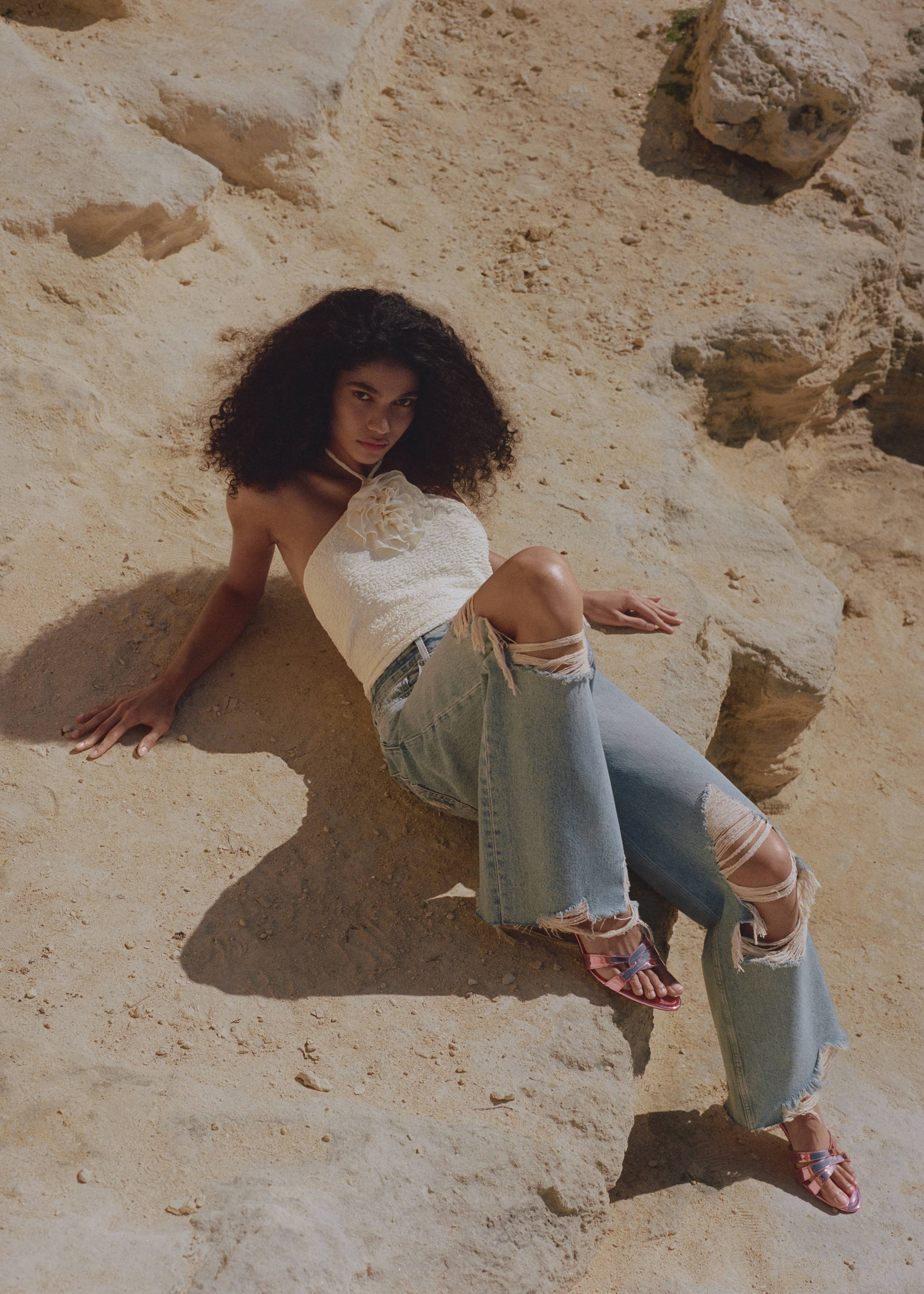 Decorative ripped wideleg jeans - Details of the article 6