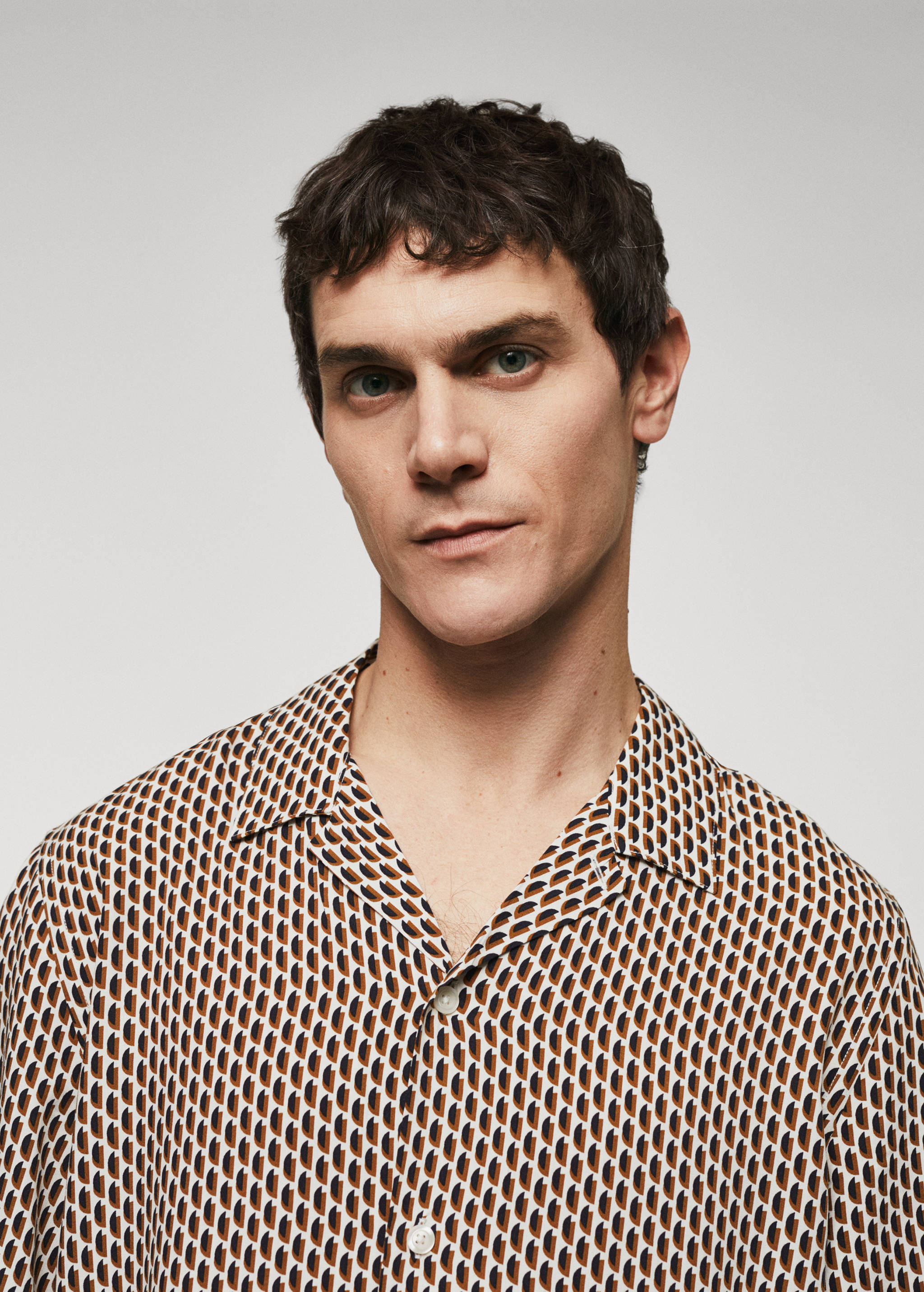 Printed short-sleeved shirt - Details of the article 1