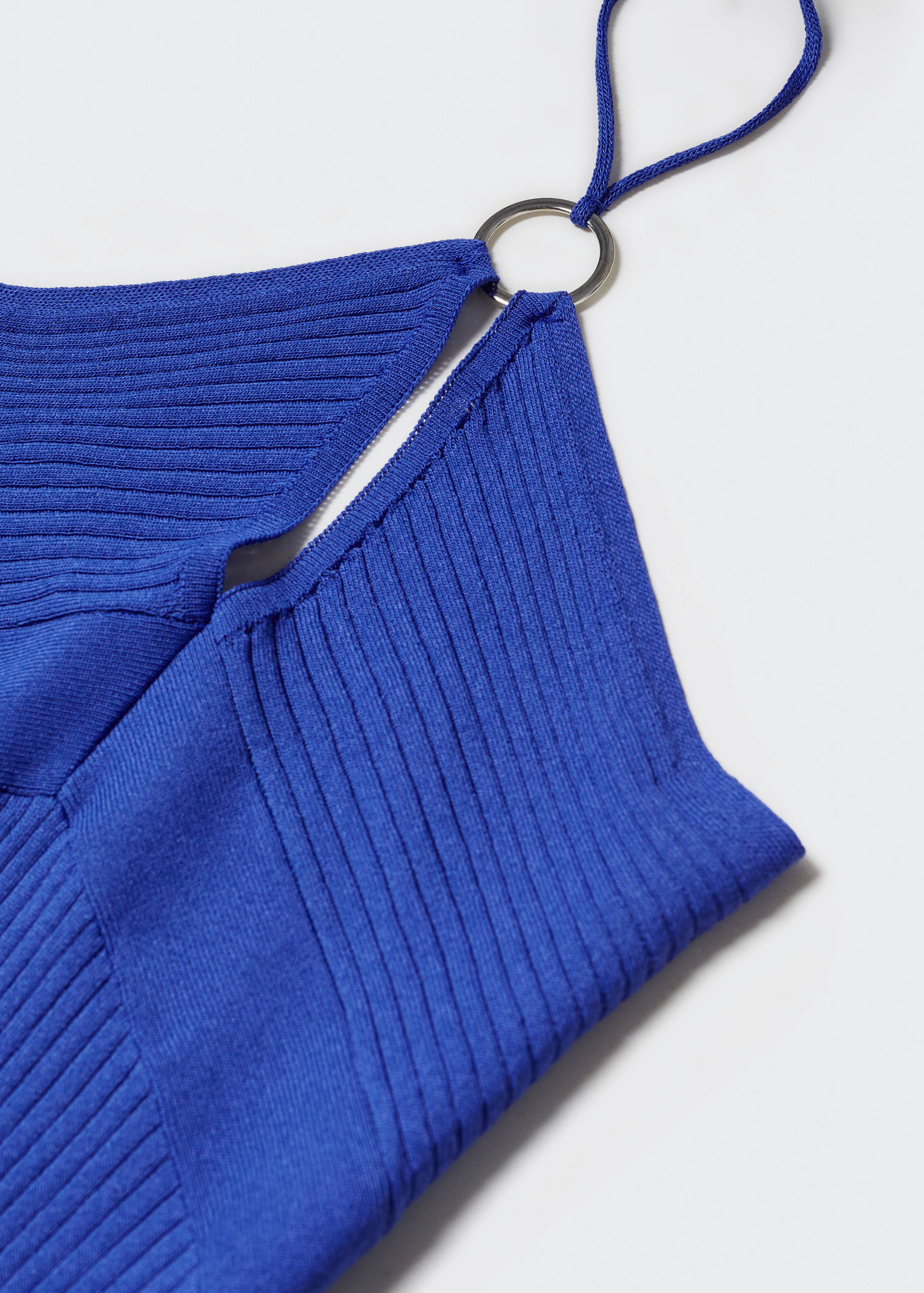 Neckholderkleid mit Metallic-Detail - Detail des Artikels 8