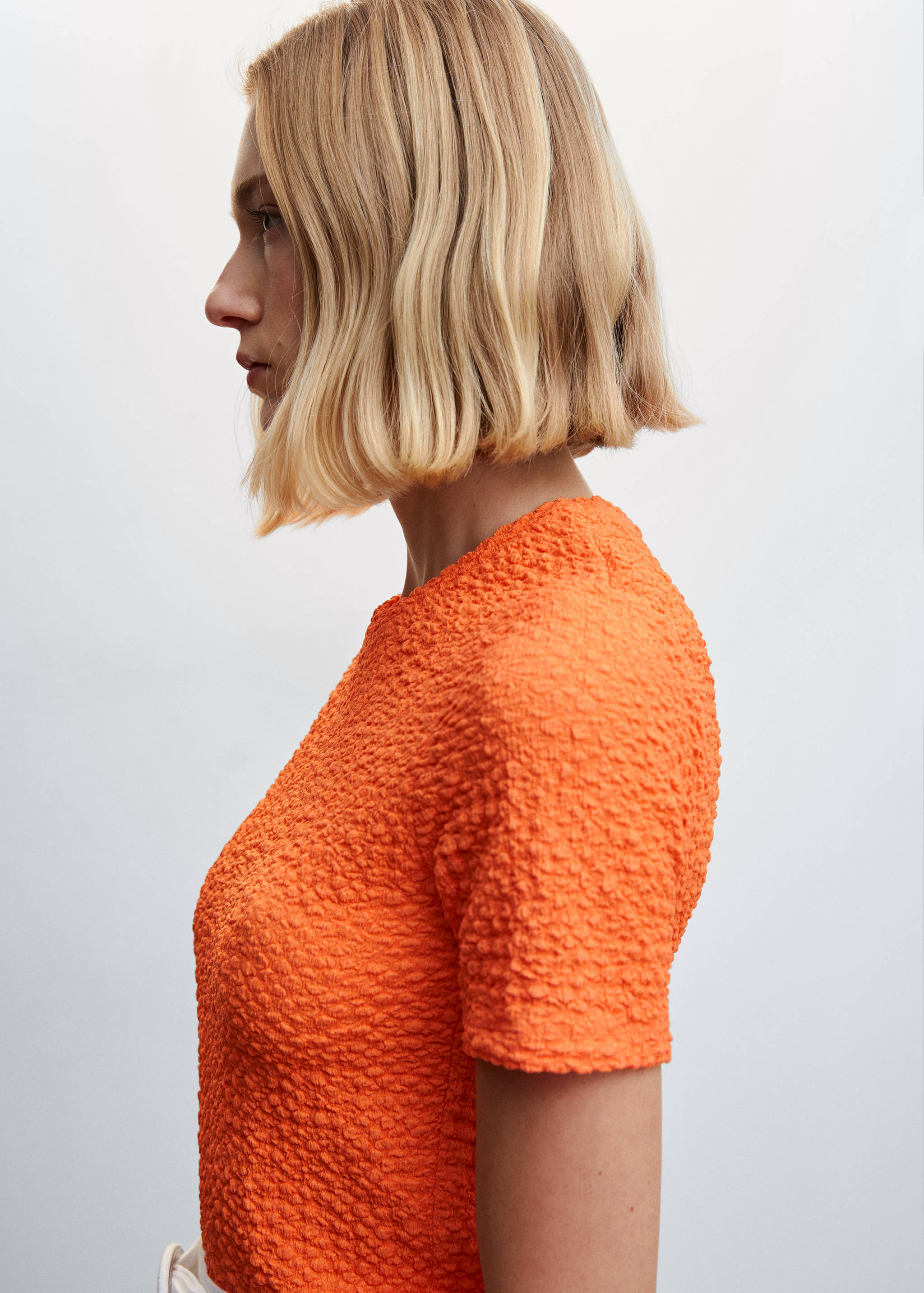 Textured t-shirt - Details of the article 1