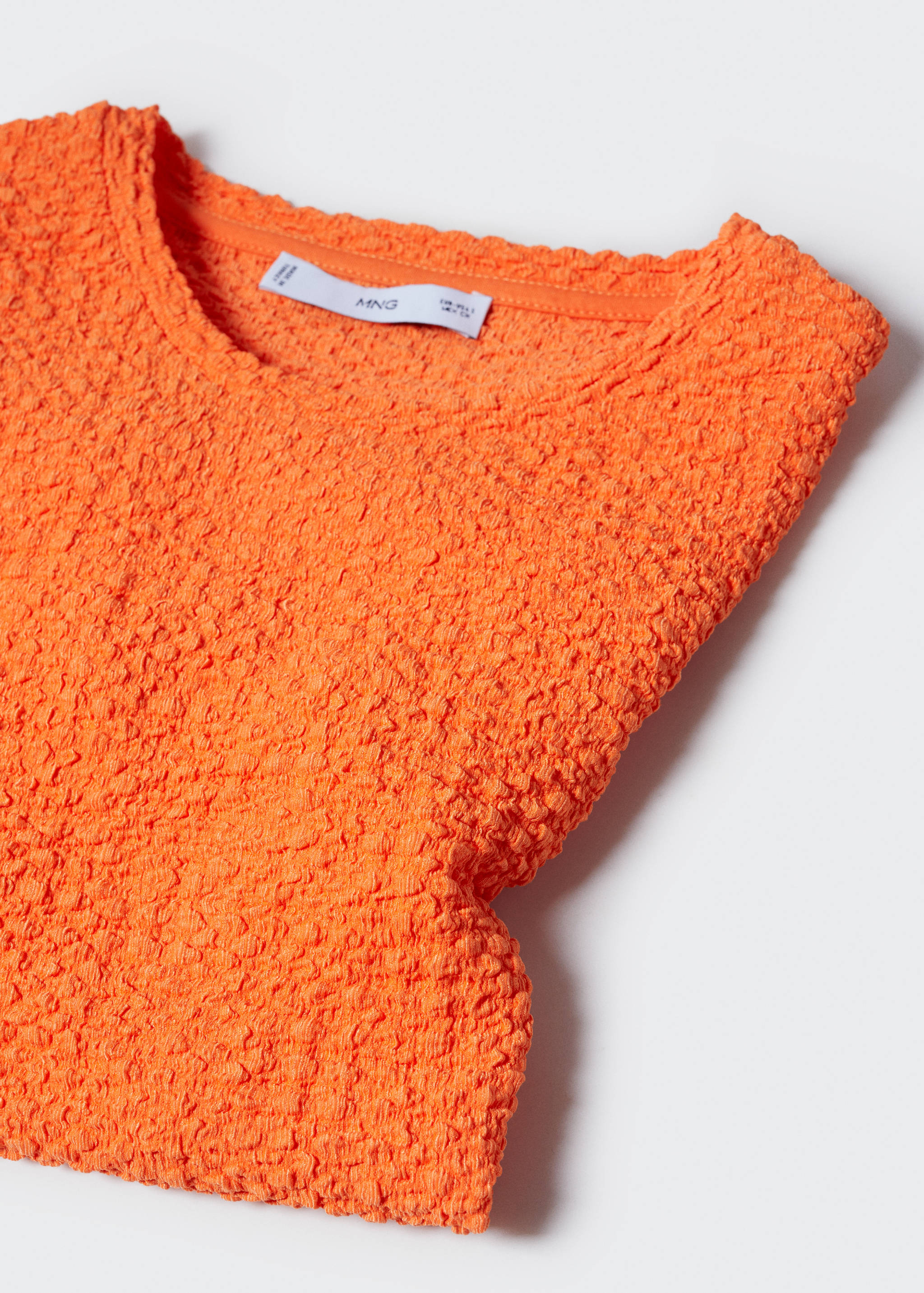 Textured t-shirt - Details of the article 8