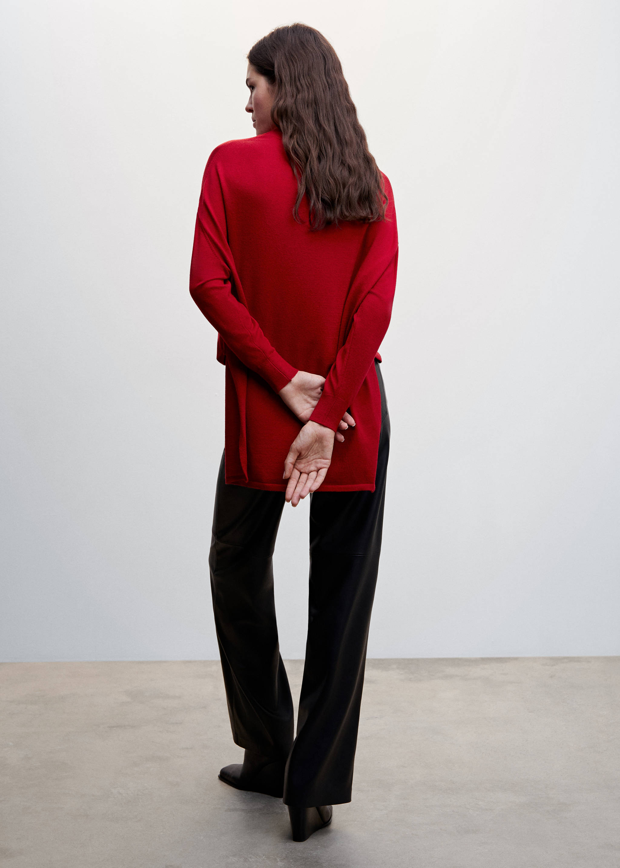 Pullover mit Seitenschlitzen - Rückseite des Artikels