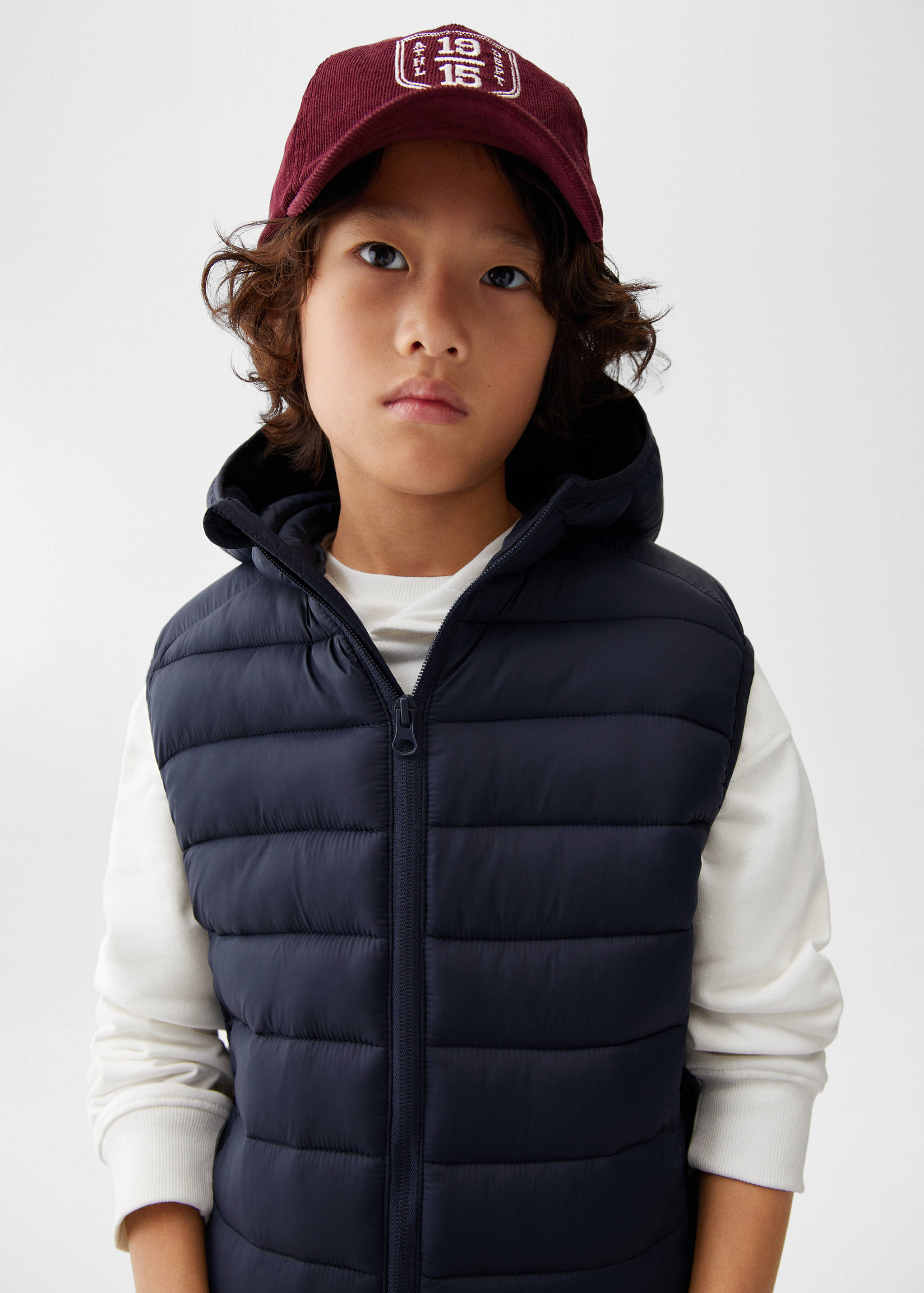 Quilted gilet with hood - Details of the article 1