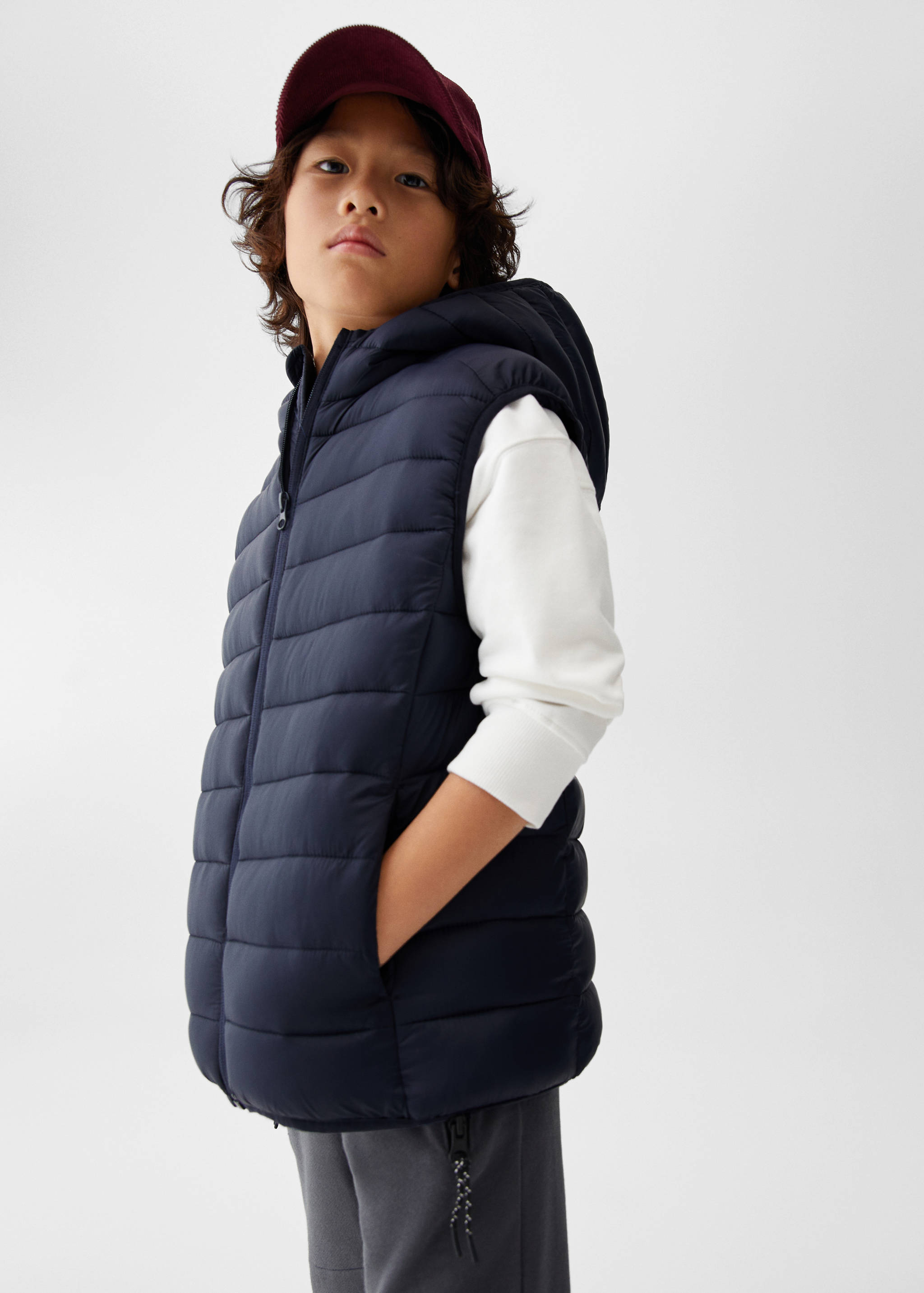 Quilted gilet with hood - Details of the article 4